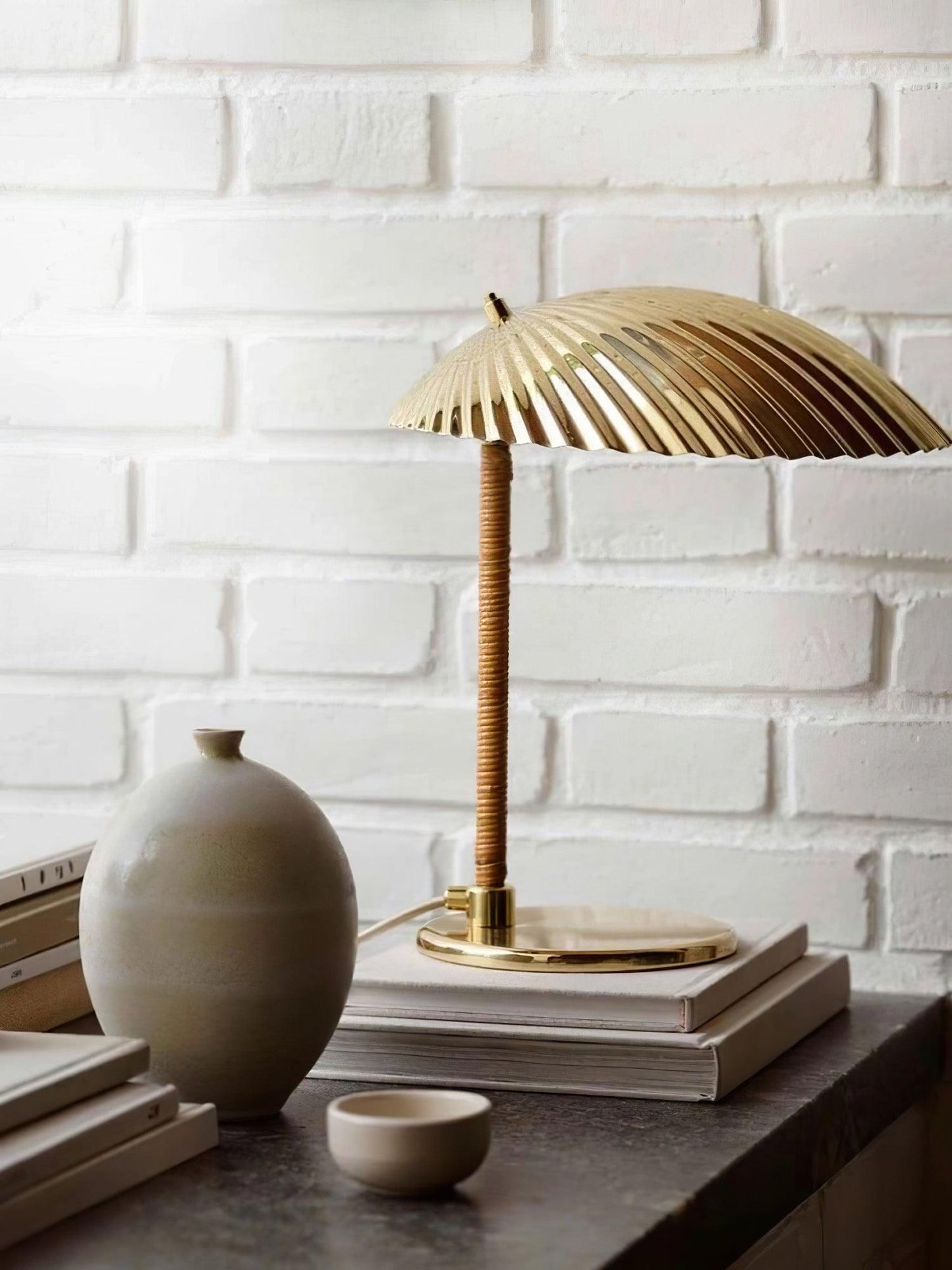 Brass Shell Table Lamp Table lamp