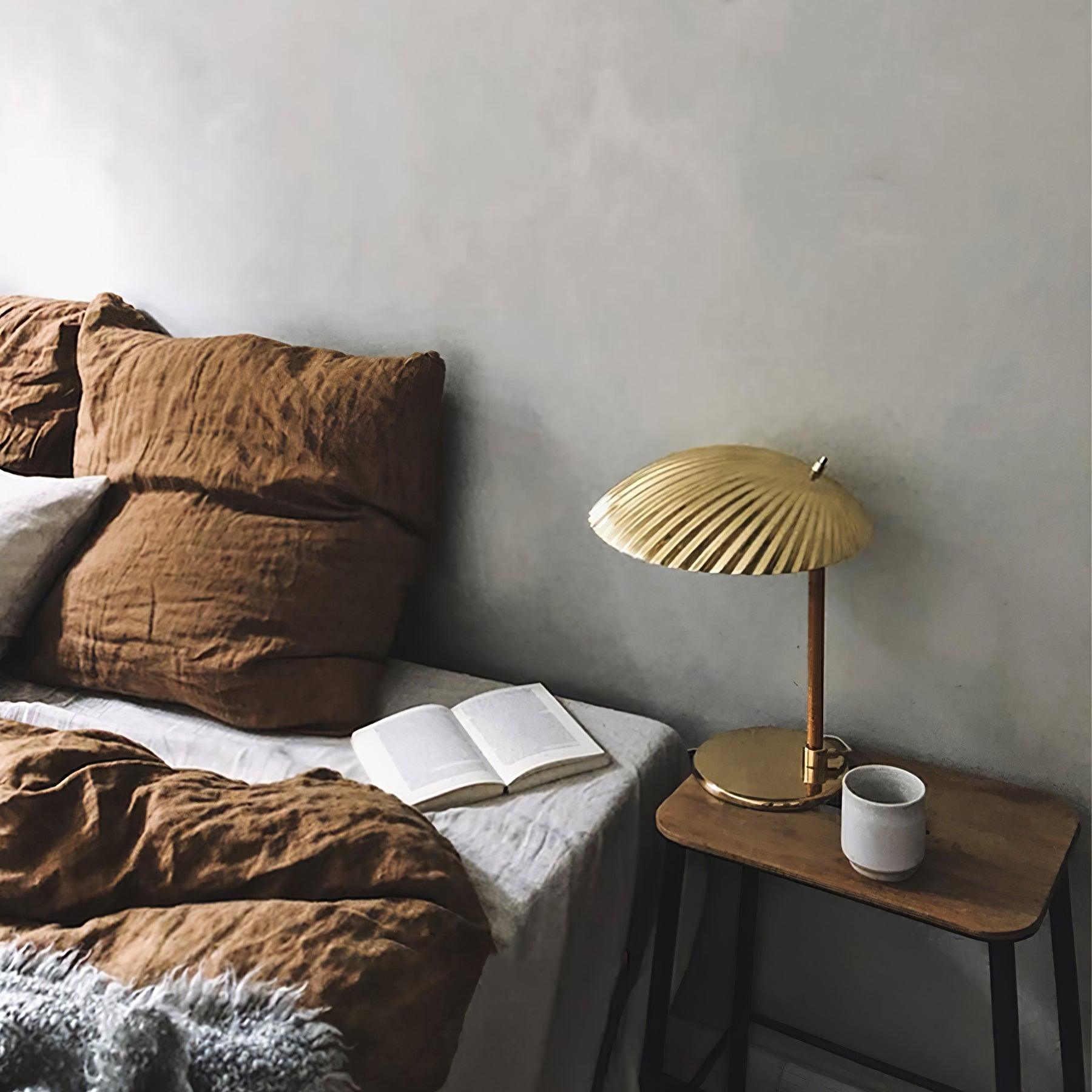 Brass Shell Table Lamp Table lamp