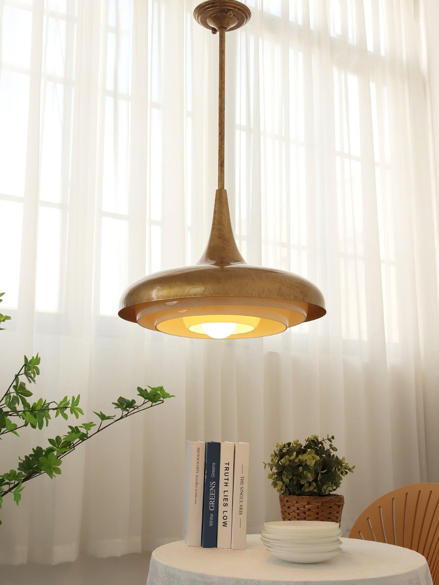 Blossom Pendant Light Dia 17.7″ x H 11.8″ / Dia 45cm x H 30cm / Gold & Creamy yellow Pendant light