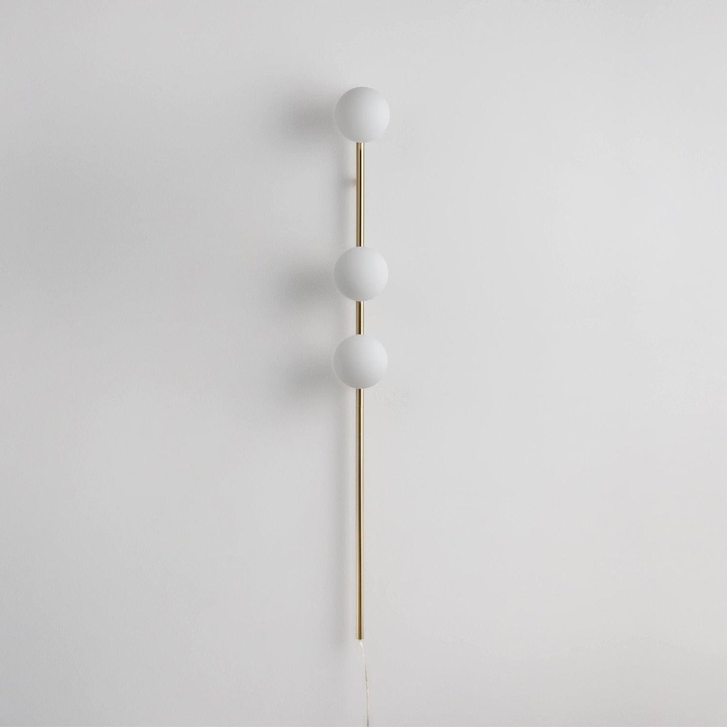 Candied Balls Wall Light Dia 4.7″ x H 48.4″ / Dia 12cm x H 123cm / Gold / US Plug Wall lamp