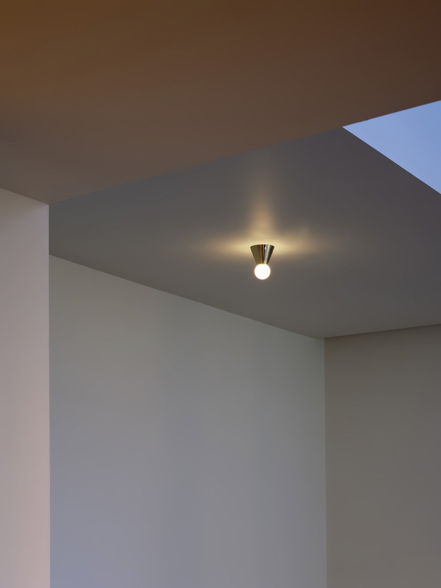 Conical Ceiling Lamp Ceiling lamp