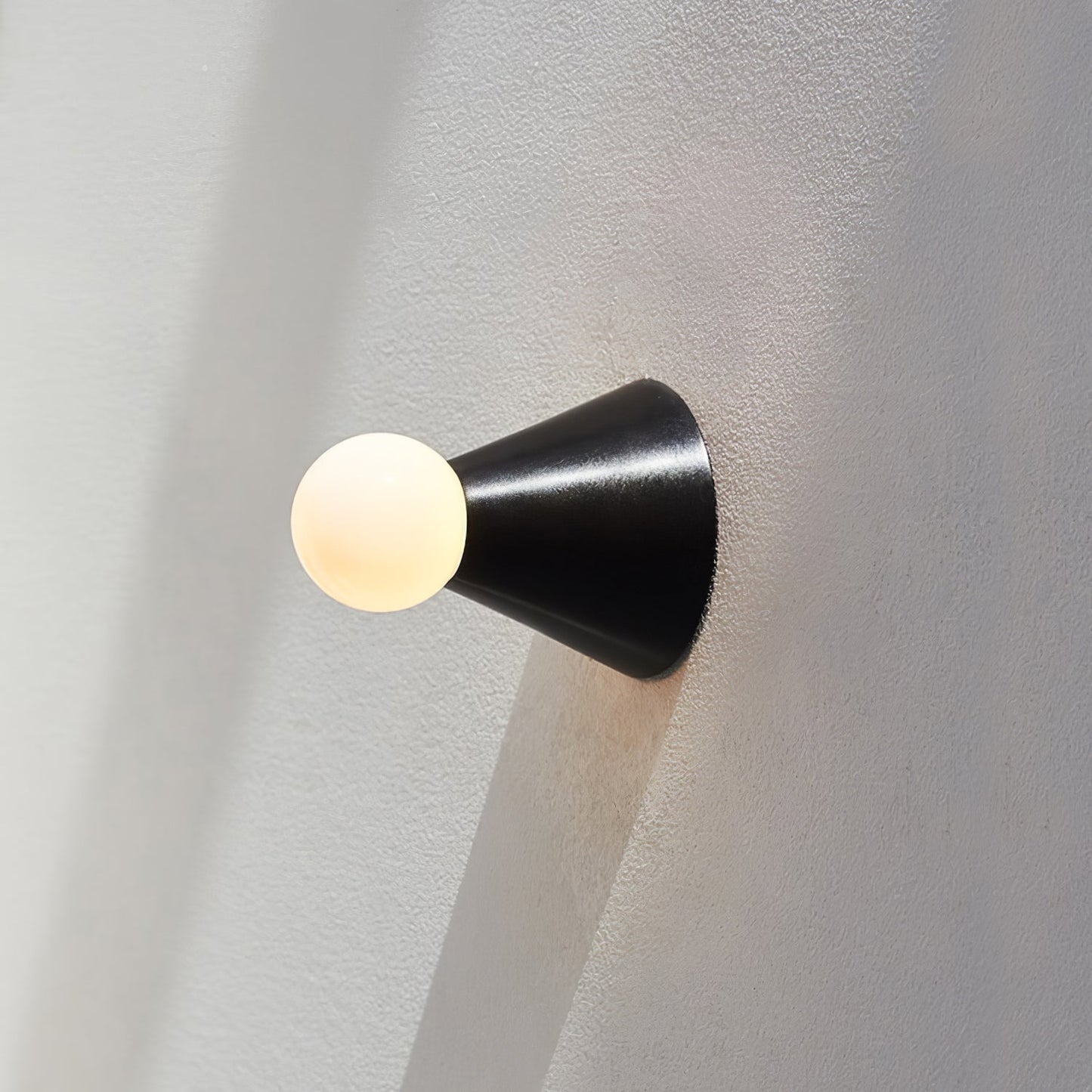 Conical Ceiling Lamp Dia 3″ x H 3.9″ / Dia 7.5cm x H 10cm / Black Ceiling lamp