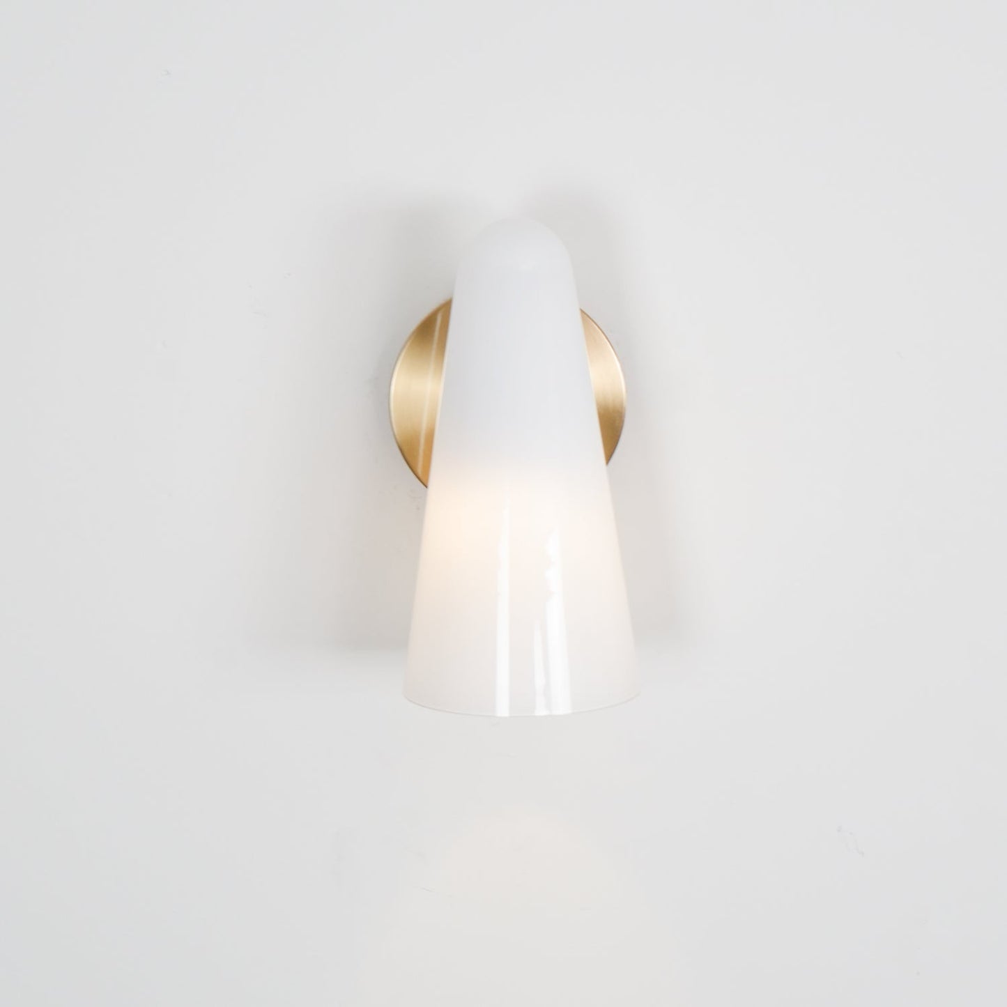 Conical Glass Wall Lamp 1001 Wall lamp
