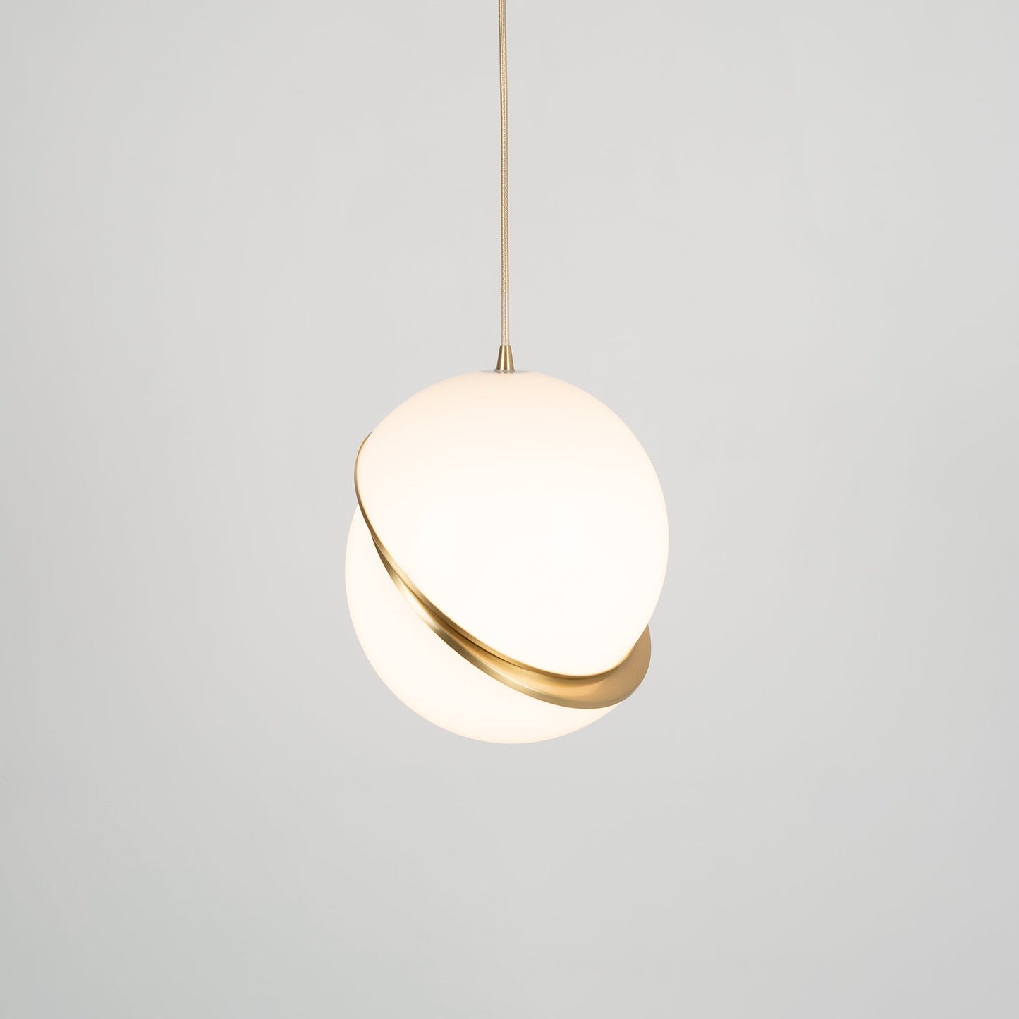 Crescent Pendant Lamp ? 7.8″ x H 8.7″ / Dia 20cm x H 22cm / Brass & White Pendant light