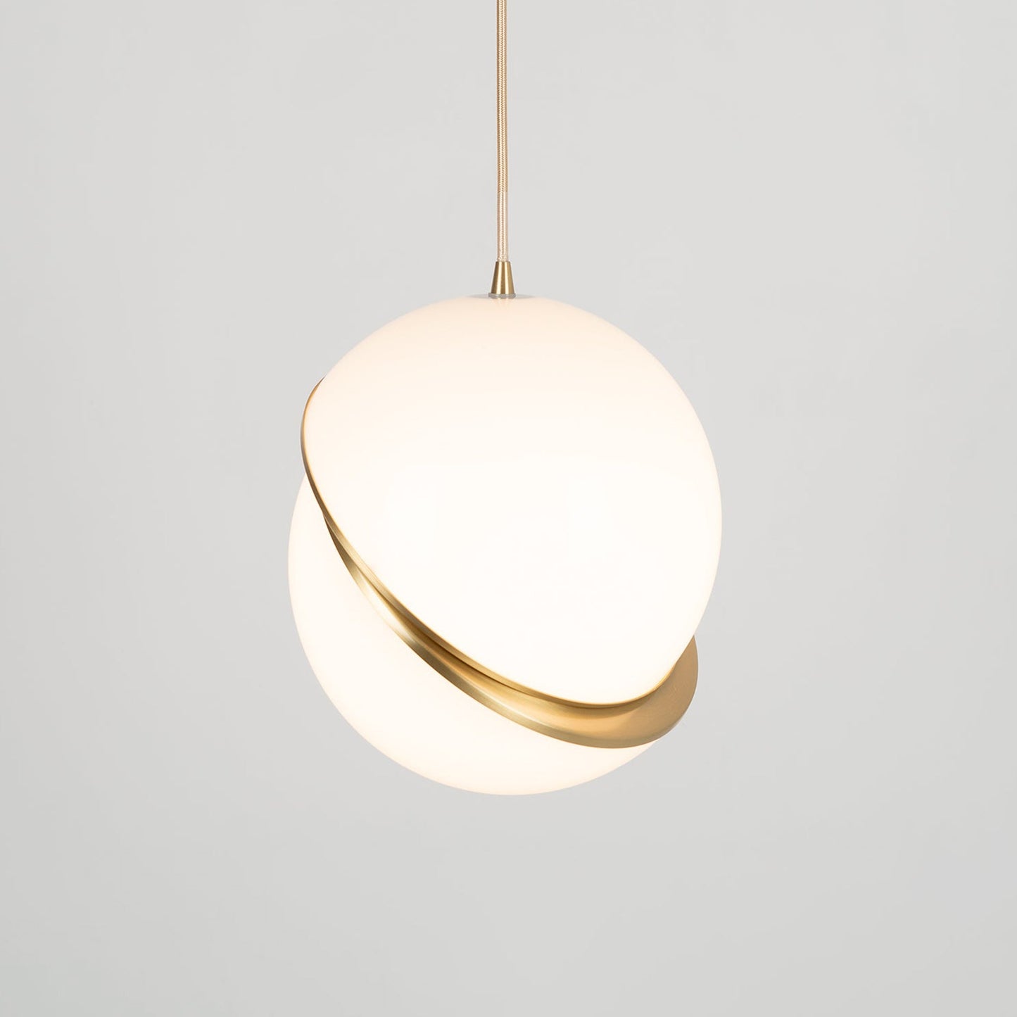 Crescent Pendant Lamp ? 11.8″ x H 13″ / Dia 30cm x H 33cm / Brass & White Pendant light