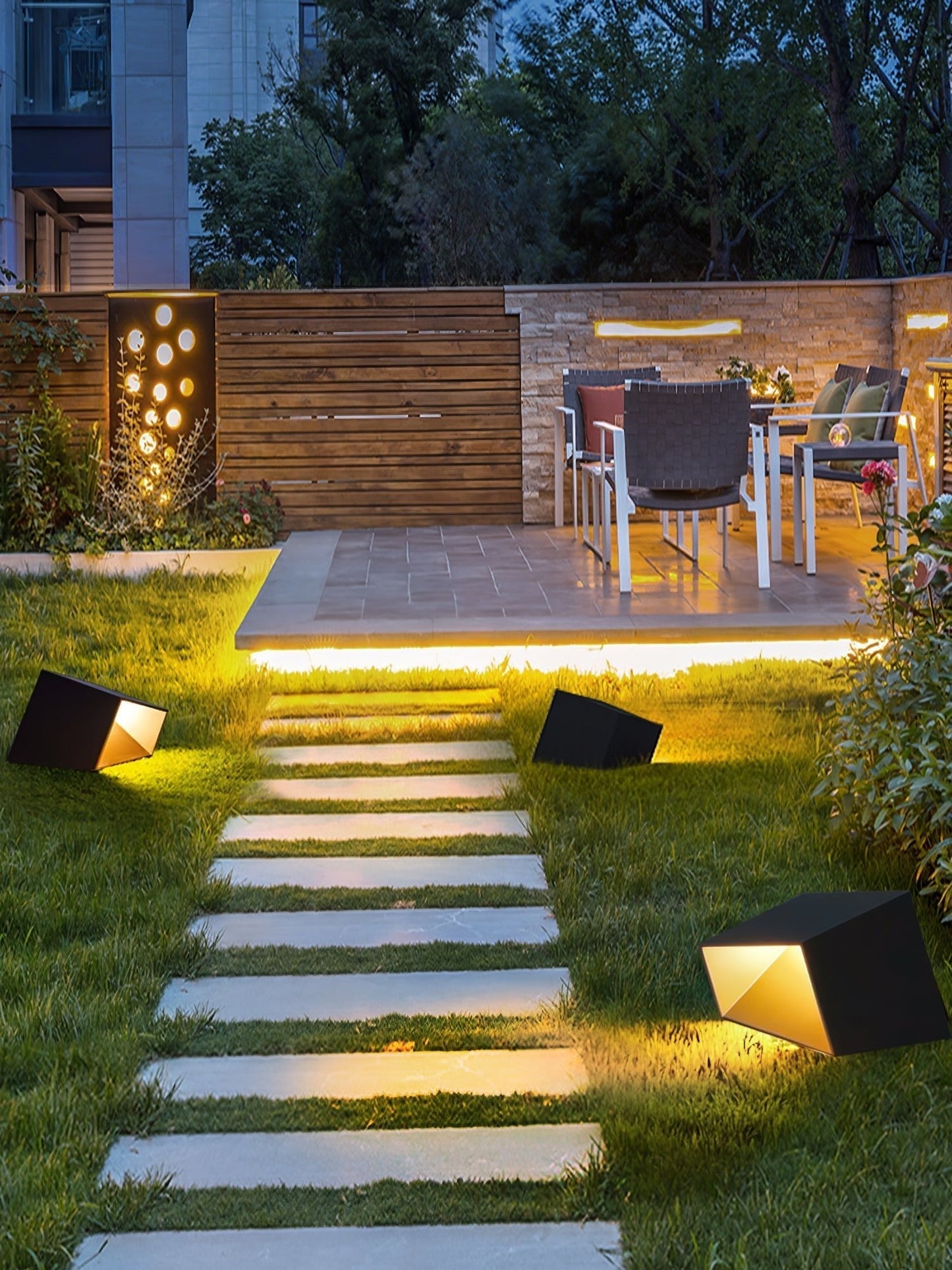 Cube Garden Outdoor Light Table lamp