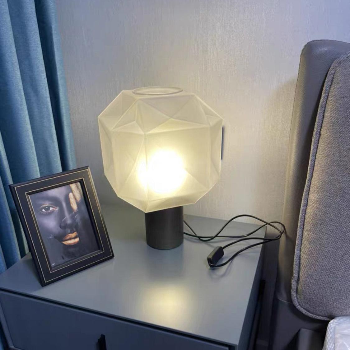 Cubo Table Lamp 灯具