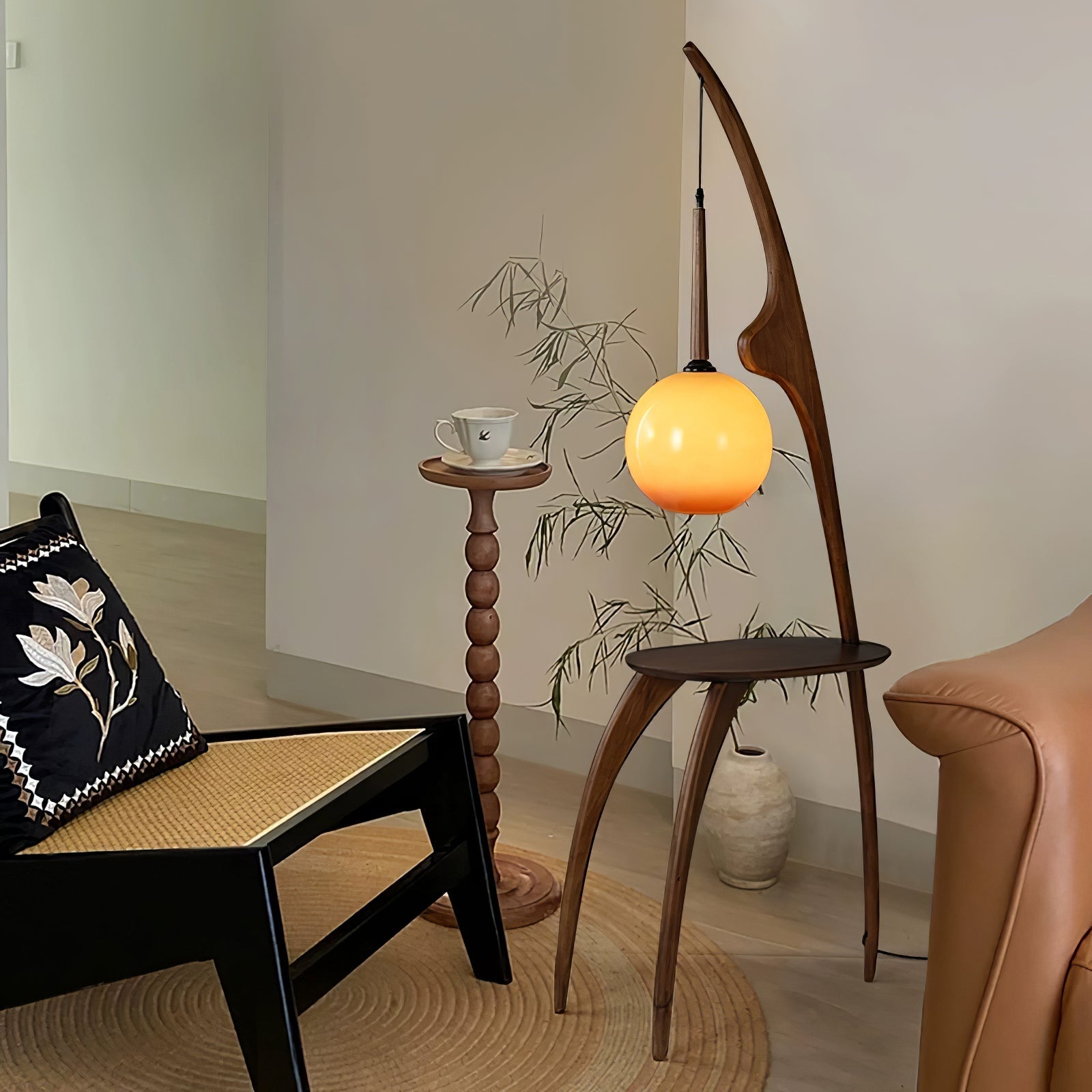 Curved Mantis Arm Floor Lamp Floor lamp