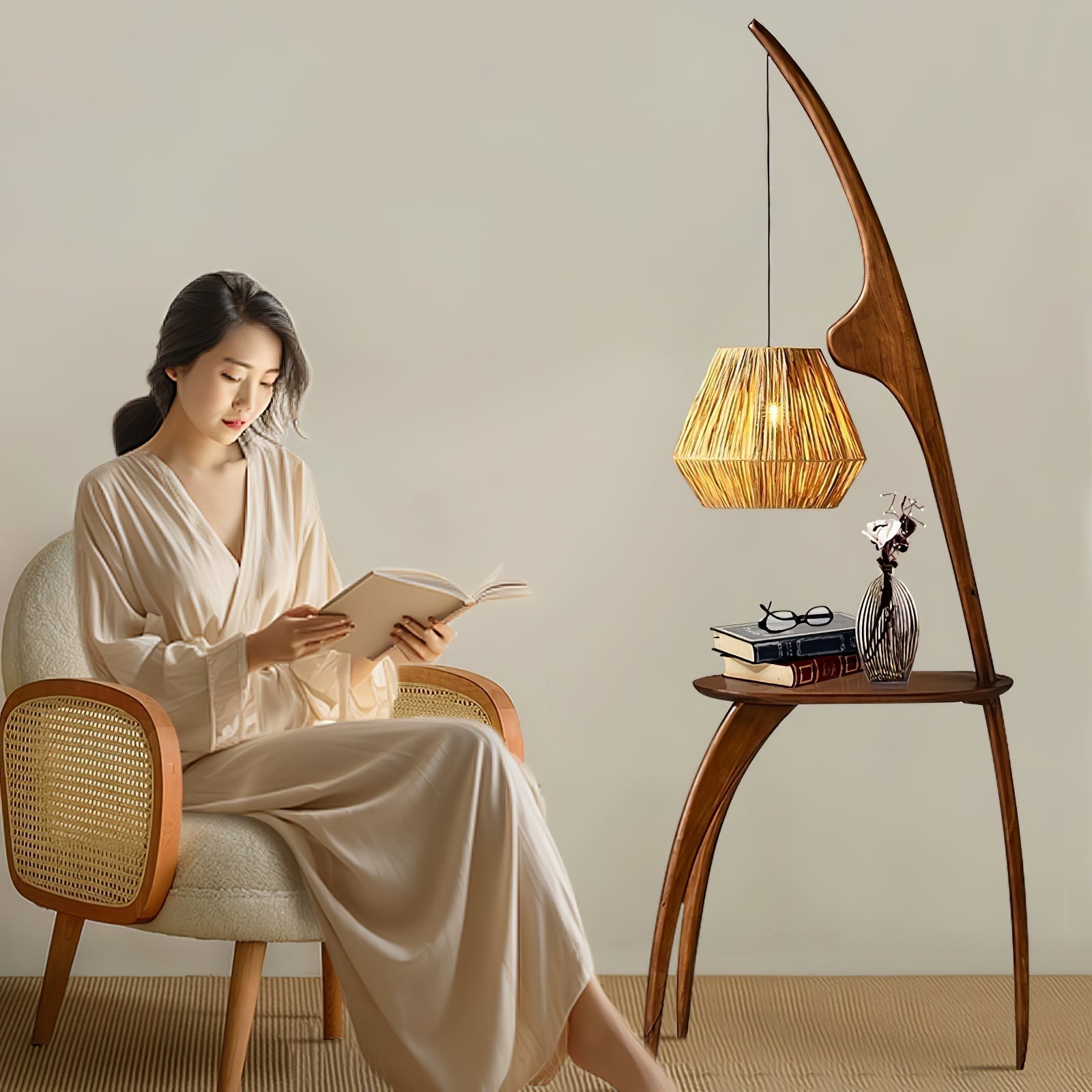 Curved Mantis Arm Floor Lamp Floor lamp