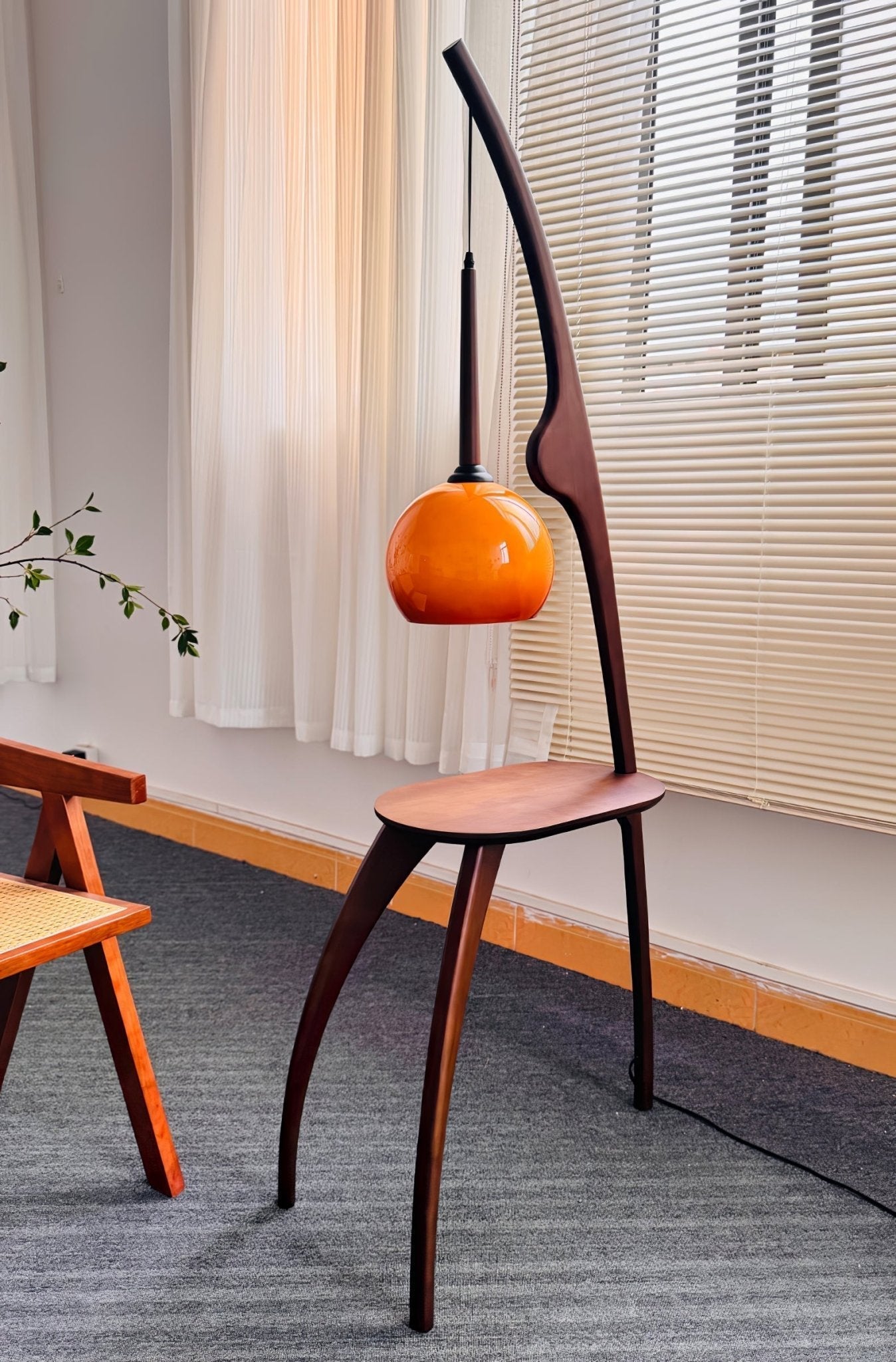 Curved Mantis Arm Floor Lamp Floor lamp