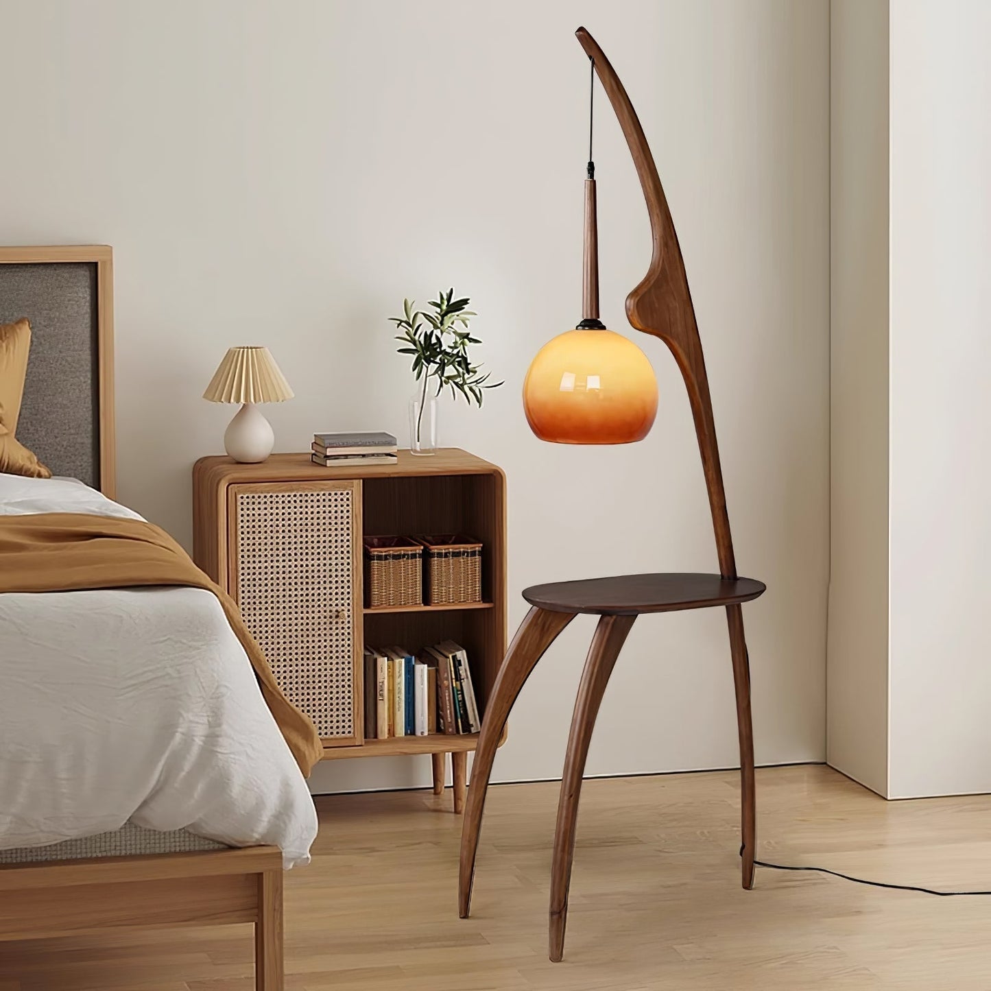 Curved Mantis Arm Floor Lamp Floor lamp