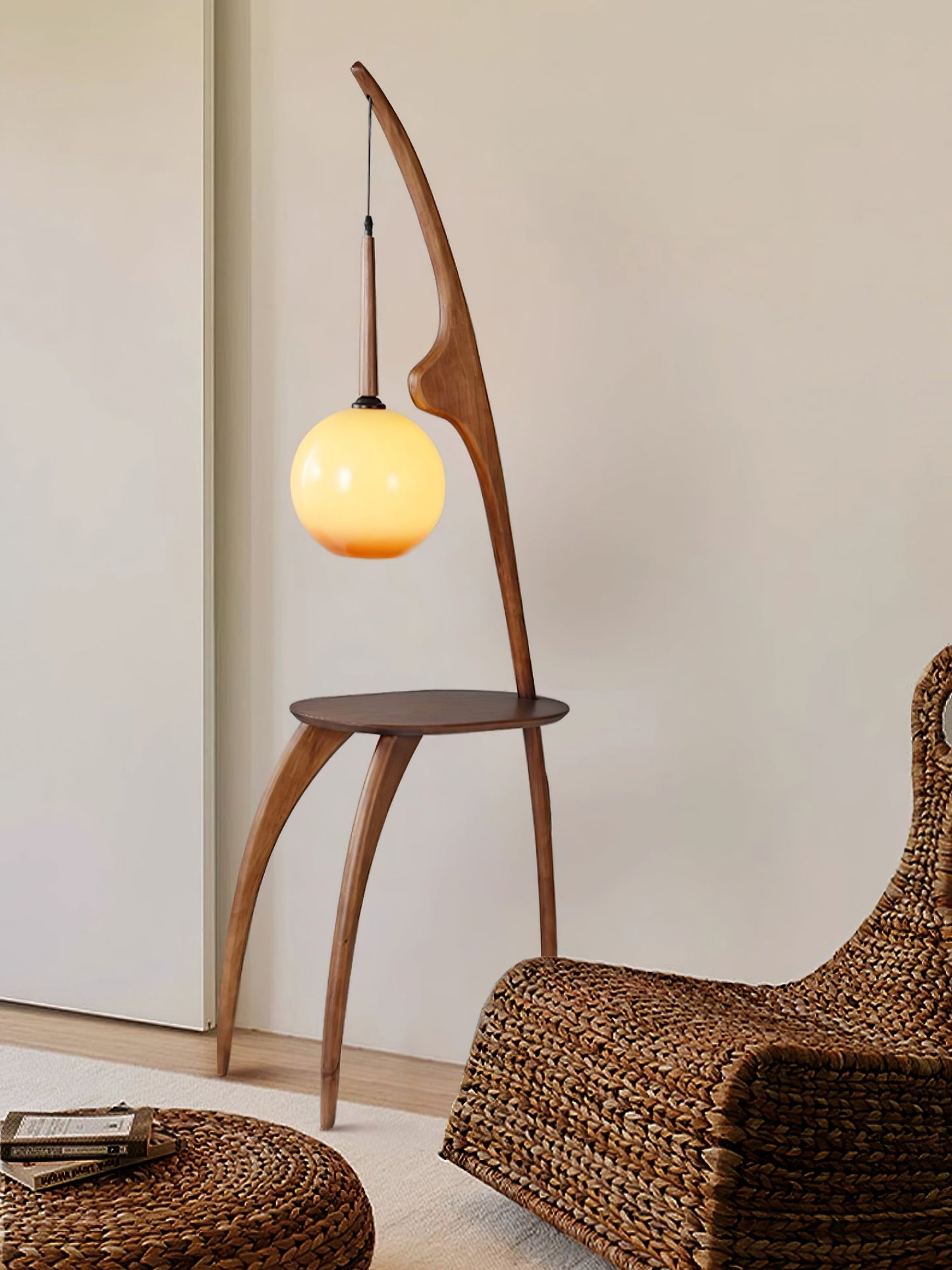 Curved Mantis Arm Floor Lamp Floor lamp