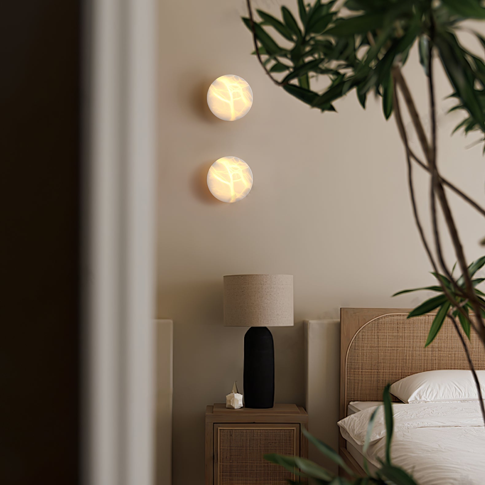 Cylindrical Alabaster Wall Light Wall lamp