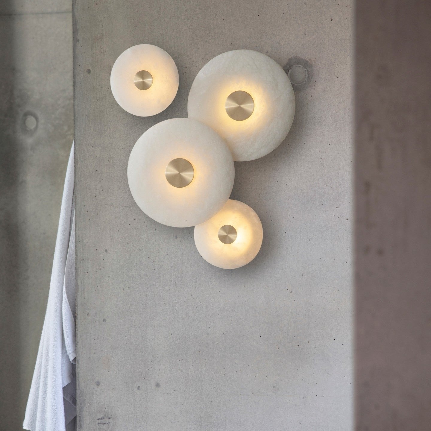 Disc Shaped Alabaster Wall Light Wall lamp