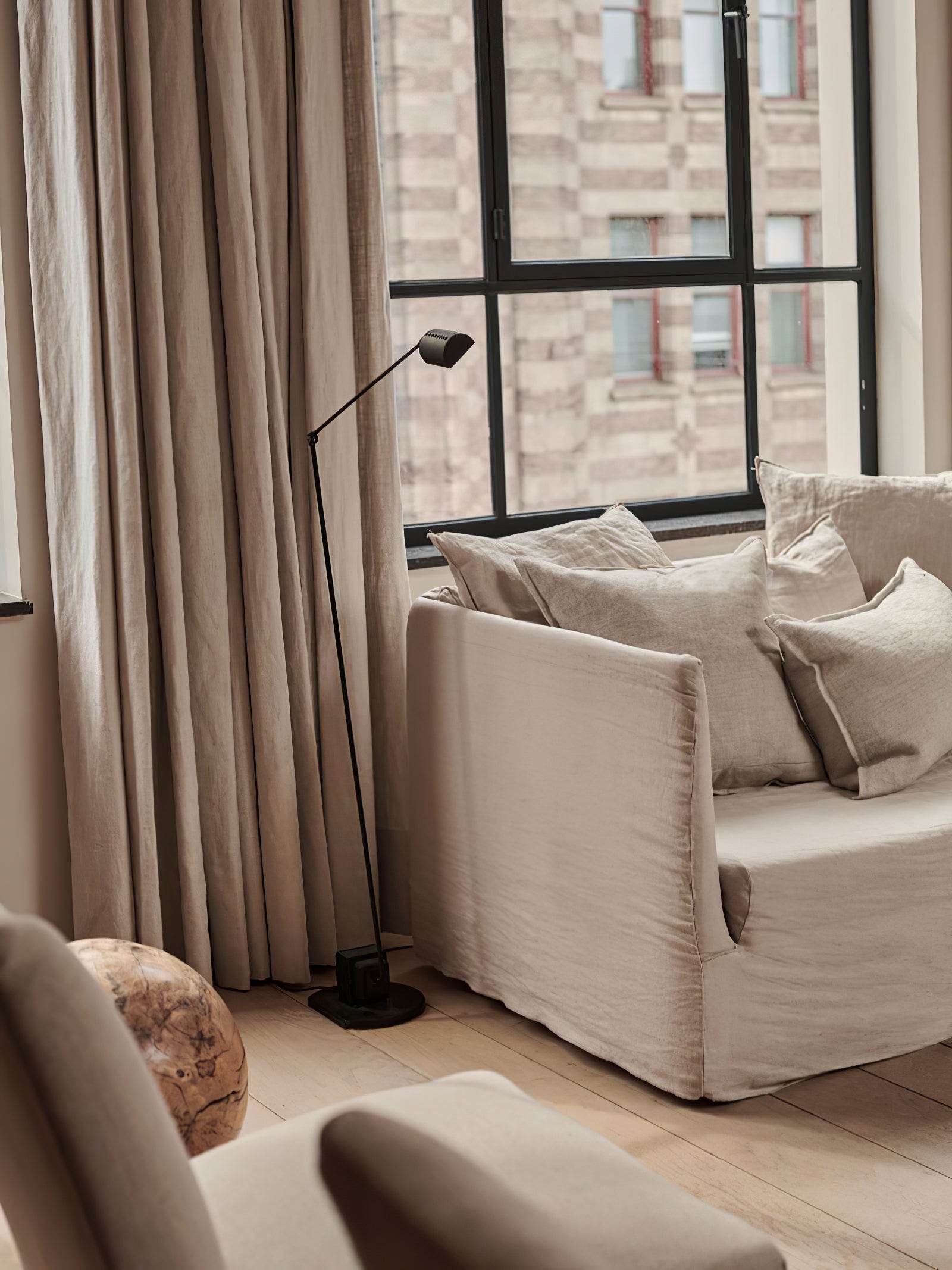 Dynamo Floor Lamp Floor lamp