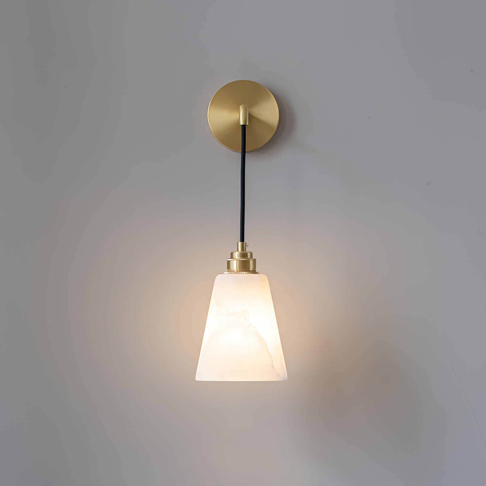 Droplet Alabaster Wall Lamp Dia 4.9″ x H 5.5″ / Gold Wall lamp