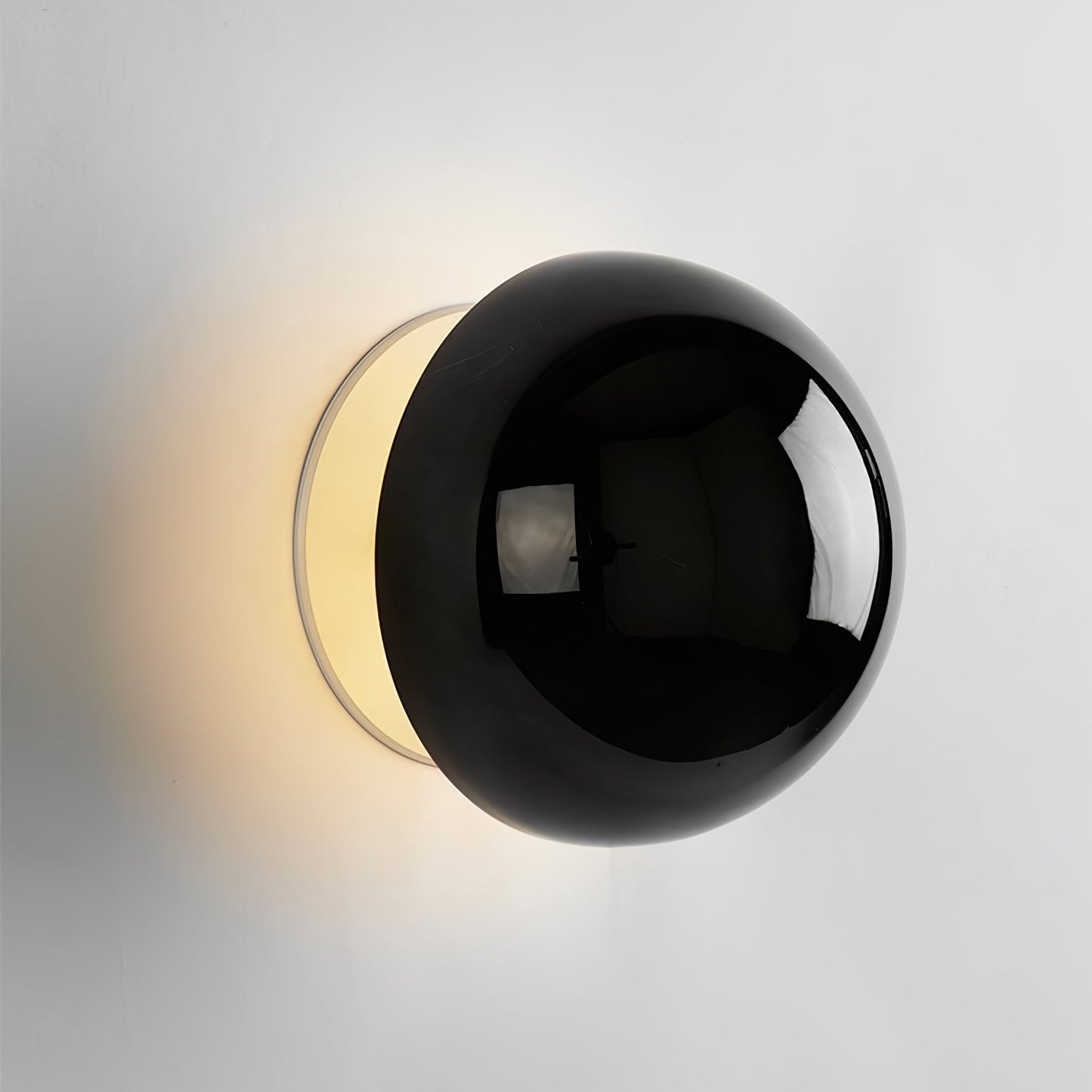 Aurum Sphere Wall Sconce ? 6.3″ x H 6.3″ / Dia 16cm x H 16cm / Bright black / Warm Light Wall lamp