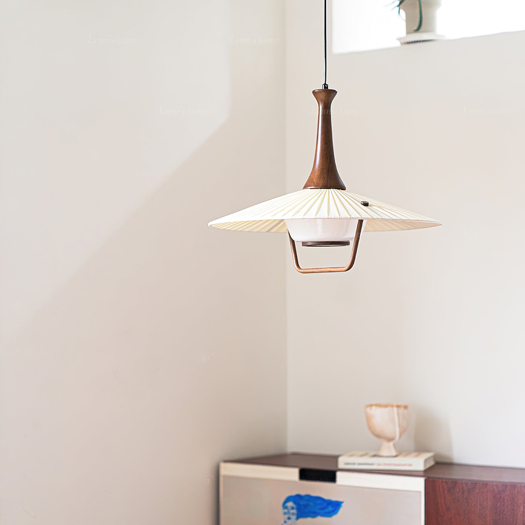 Eikon Pendant Lamp Dia 17.7″ x H 13.8″ / Walnut color & White Pendant light
