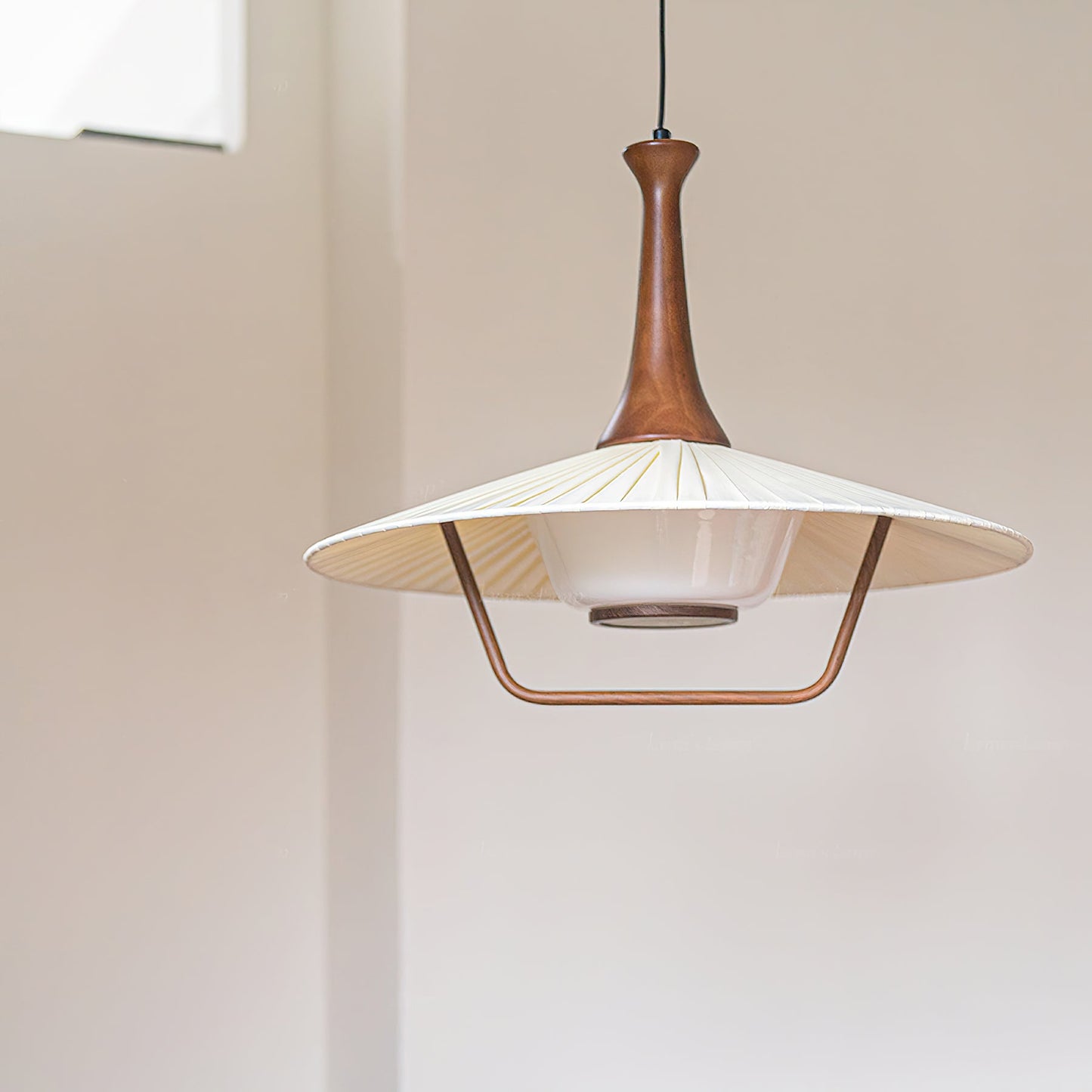Eikon Pendant Lamp Dia 17.7″ x H 13.8″ / Walnut color & White Pendant light