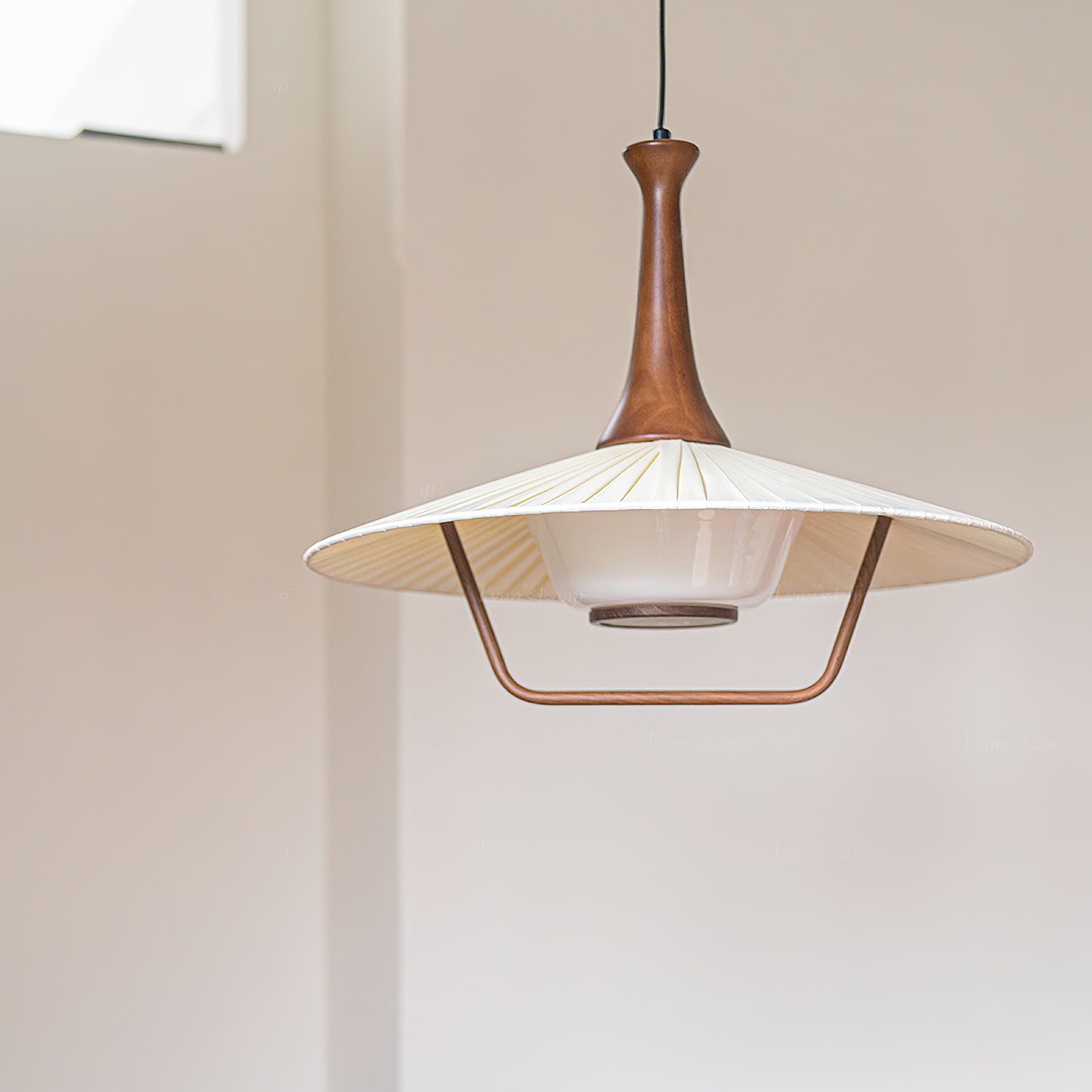 Eikon Pendant Lamp Dia 17.7″ x H 13.8″ / Walnut color & White Pendant light