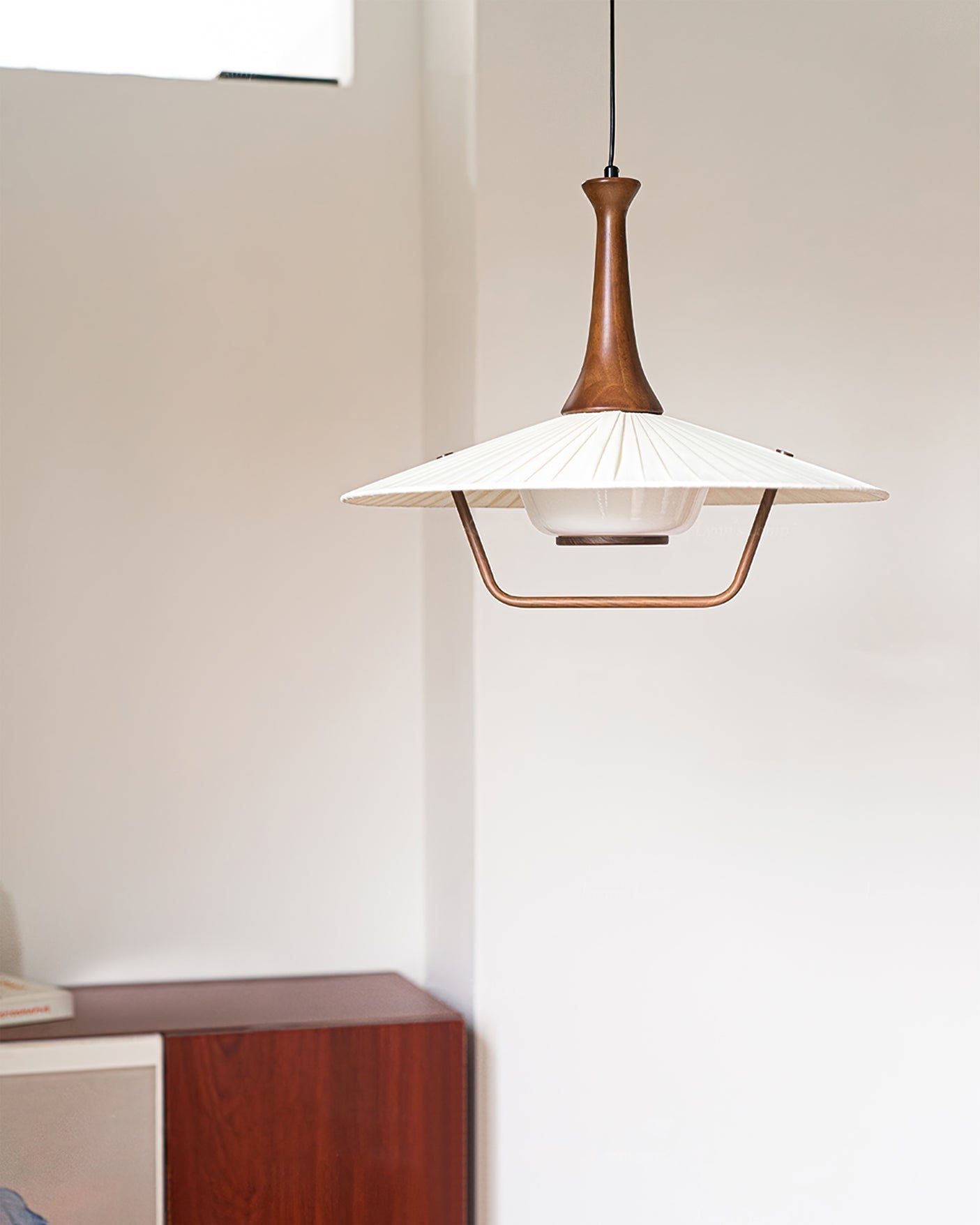 Eikon Pendant Lamp Dia 17.7″ x H 13.8″ / Walnut color & White Pendant light