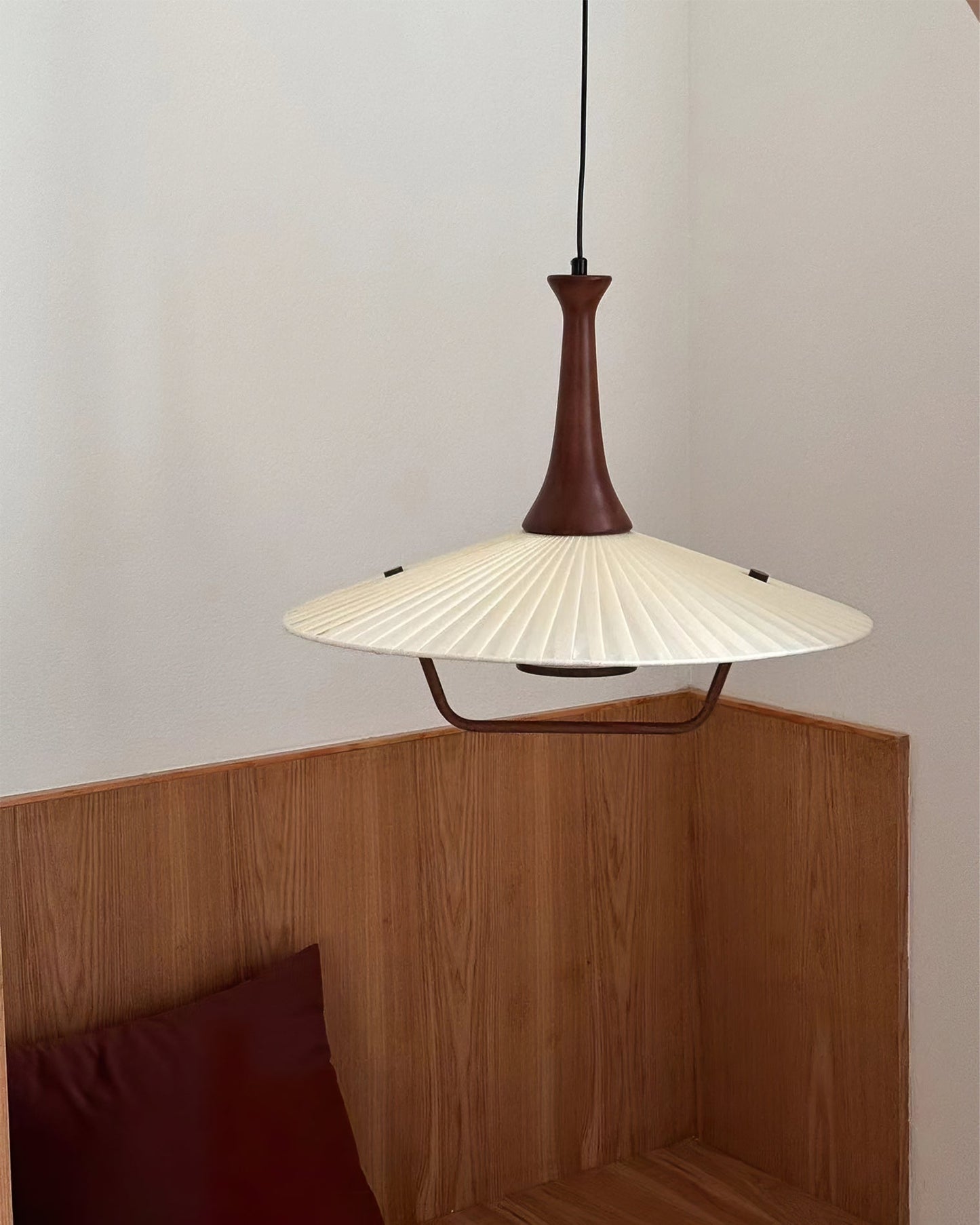 Eikon Pendant Lamp Dia 17.7″ x H 13.8″ / Walnut color & White Pendant light