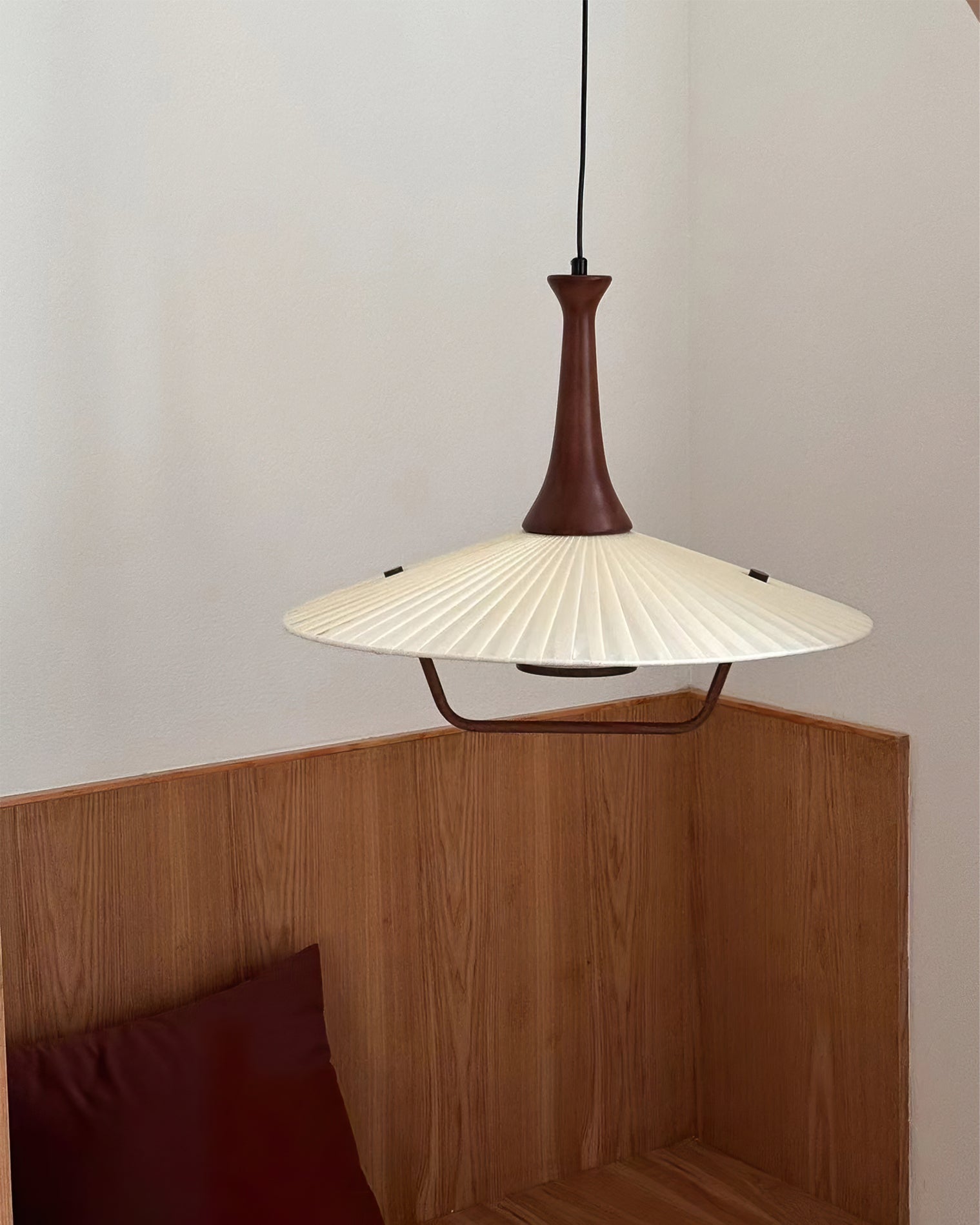 Eikon Pendant Lamp Dia 17.7″ x H 13.8″ / Walnut color & White Pendant light