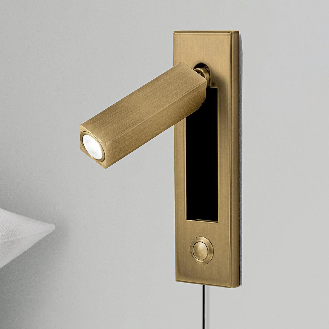 Embedded Bedside Plug-in Sconce Dia 5cm x H 17.8cm square (Button switch) / Copper / US Plug 1001 Wall lamp