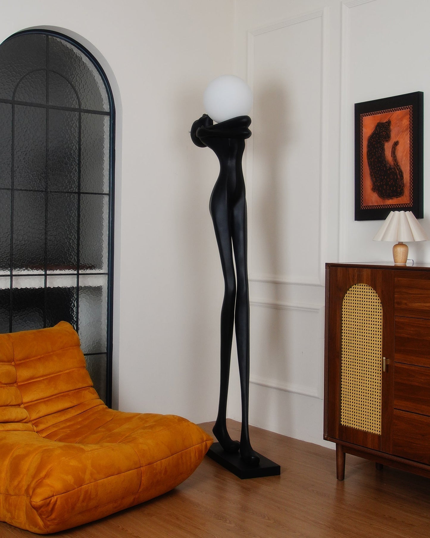 Embrace Ball Sculpture Floor Lamp Floor lamp