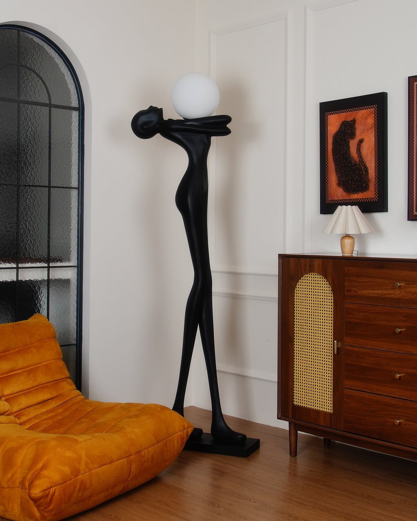 Embrace Ball Sculpture Floor Lamp Floor lamp
