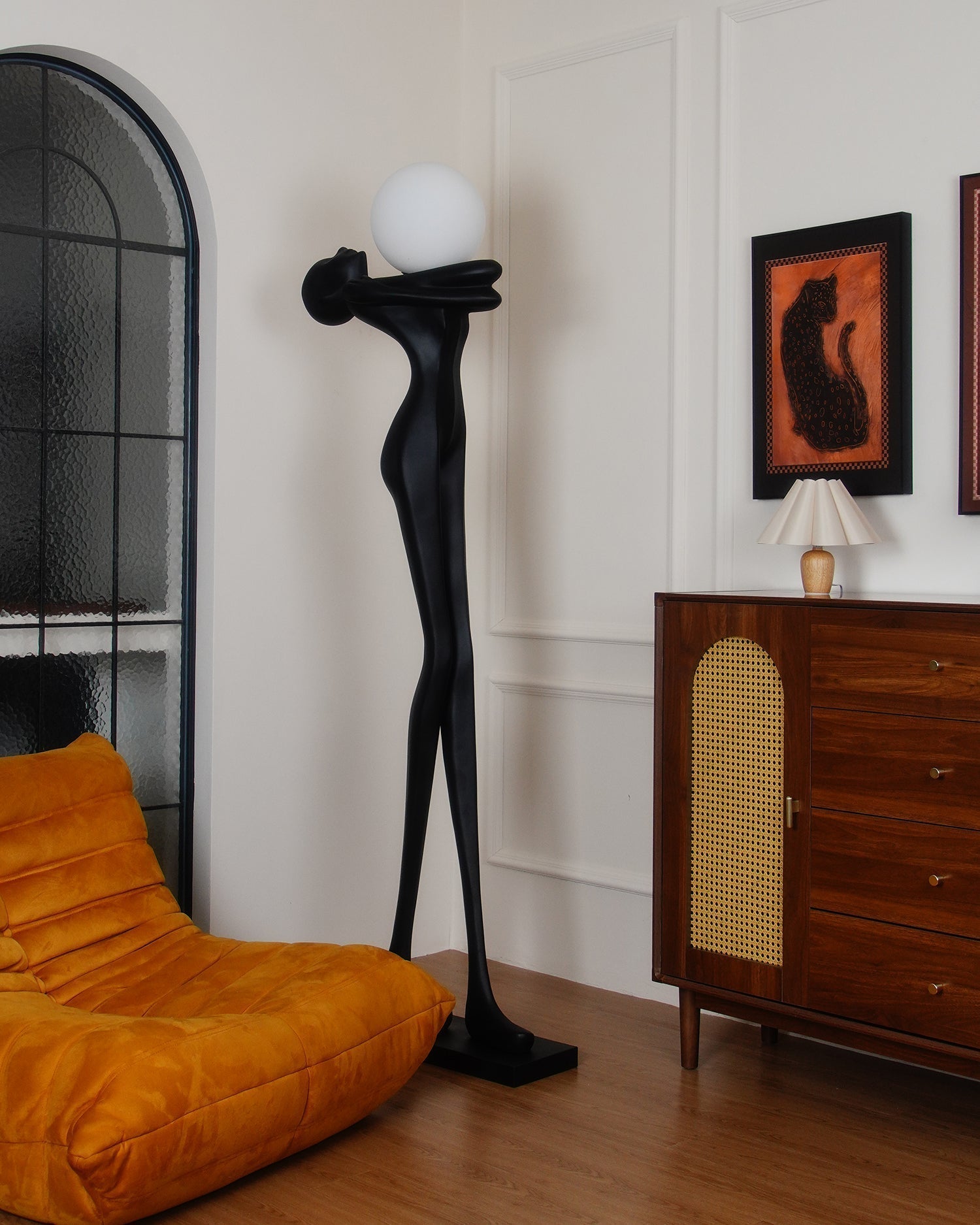 Embrace Ball Sculpture Floor Lamp Floor lamp
