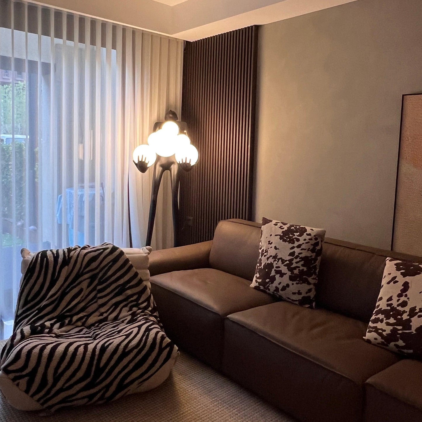 Embrace Sculpture Floor Lamp Floor lamp