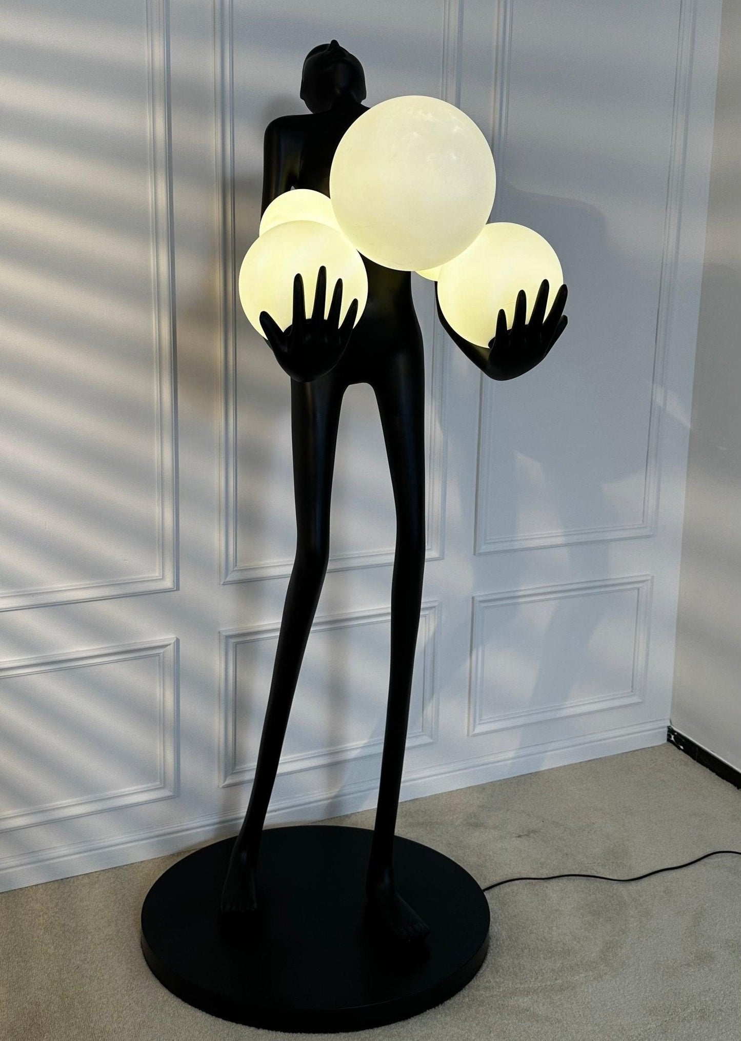Embrace Sculpture Floor Lamp Floor lamp
