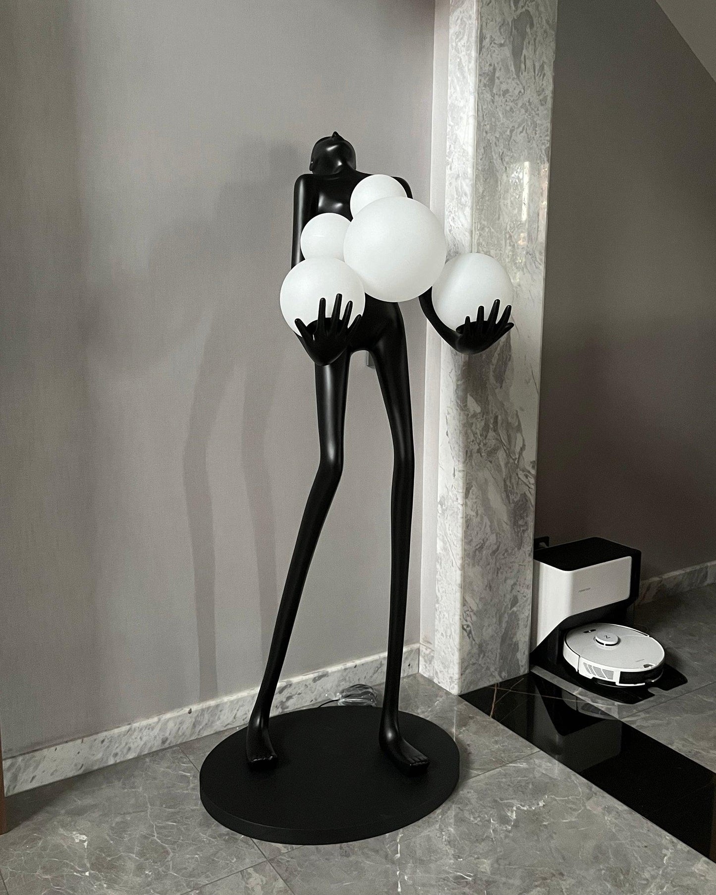 Embrace Sculpture Floor Lamp Floor lamp