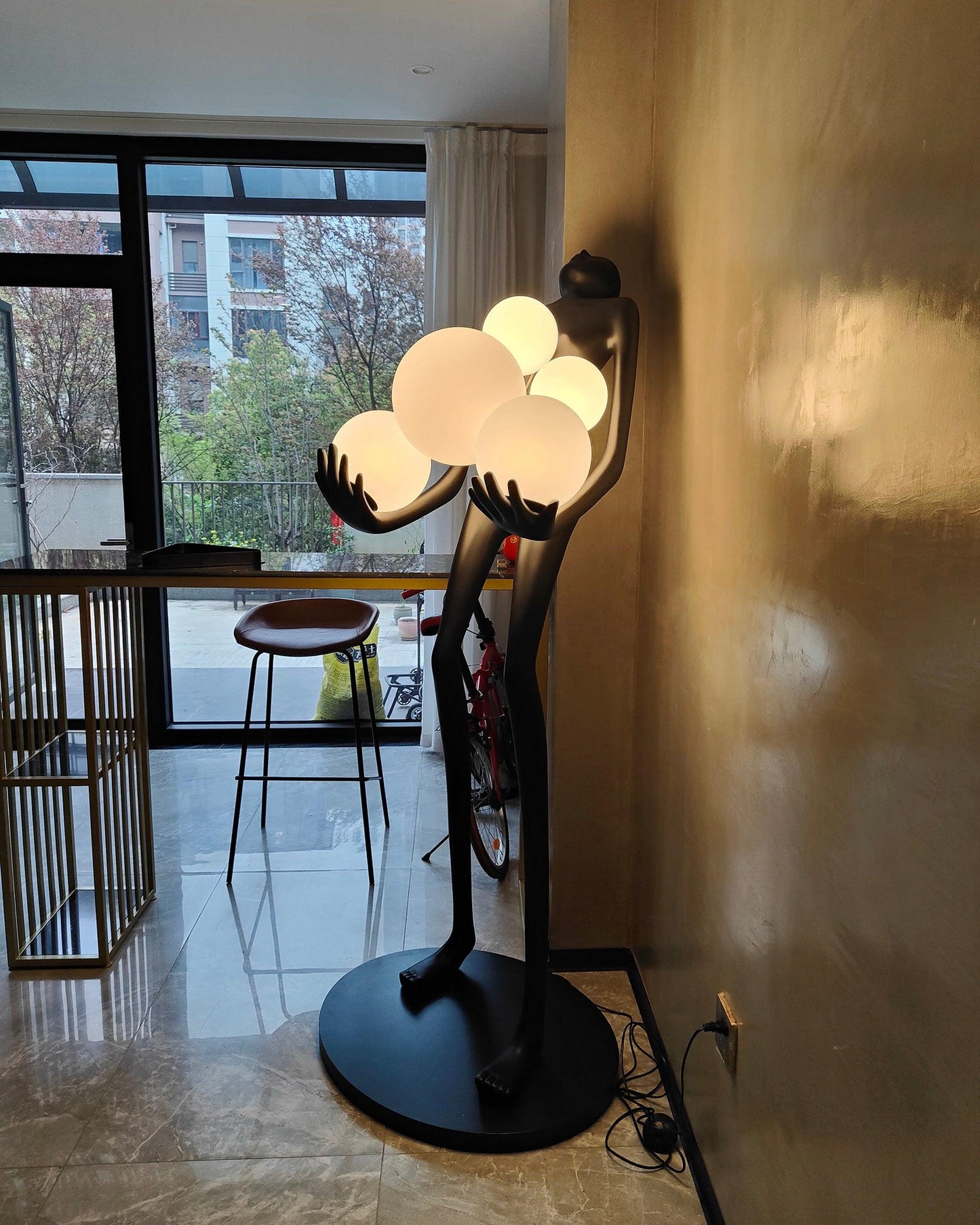 Embrace Sculpture Floor Lamp Floor lamp
