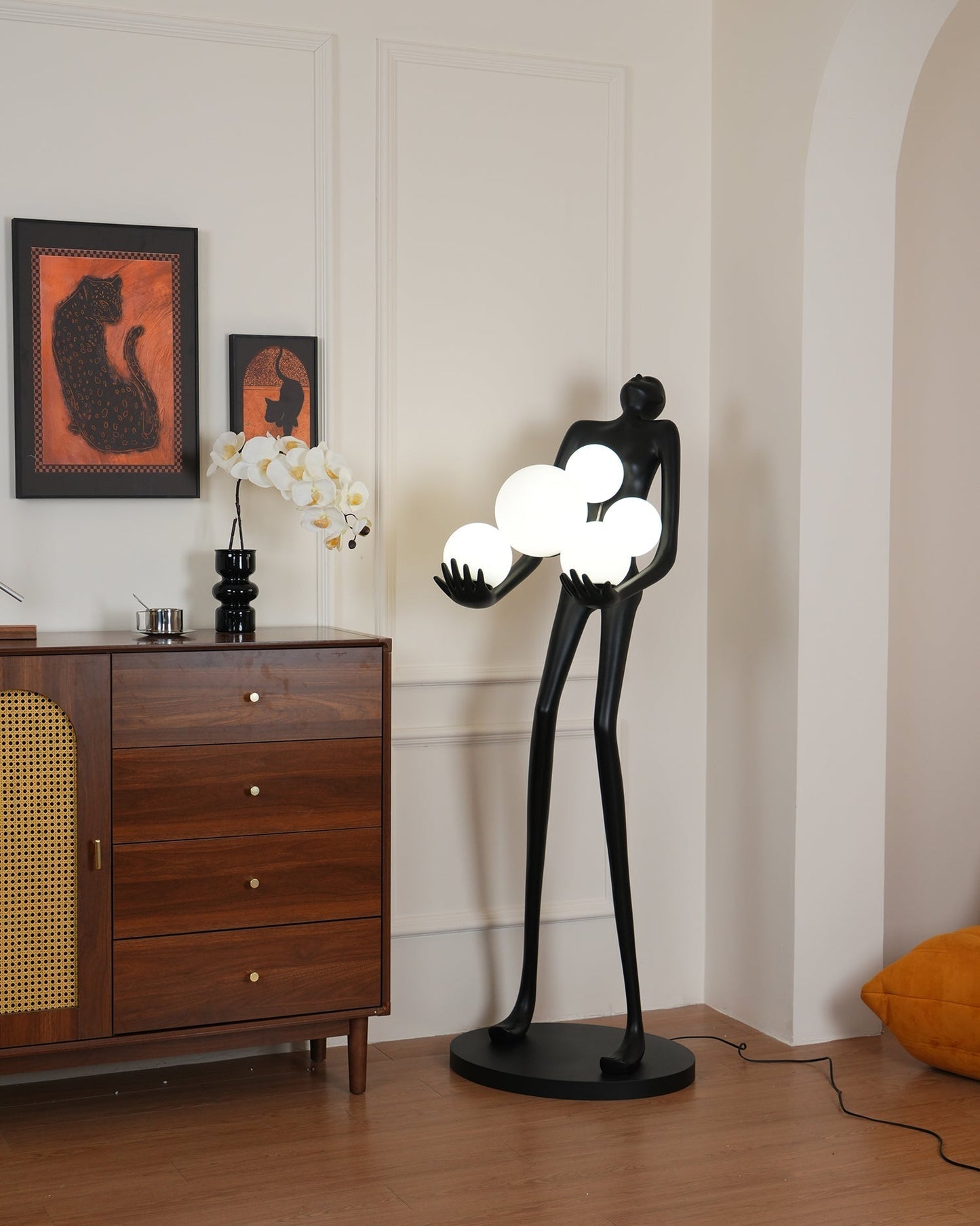Embrace Sculpture Floor Lamp Floor lamp