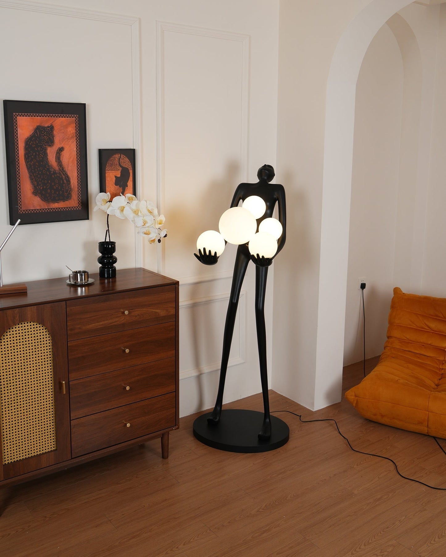 Embrace Sculpture Floor Lamp Floor lamp