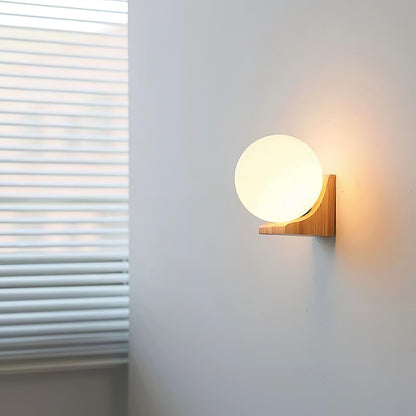 Evelyn Orb Wall Lamp Wall lamp
