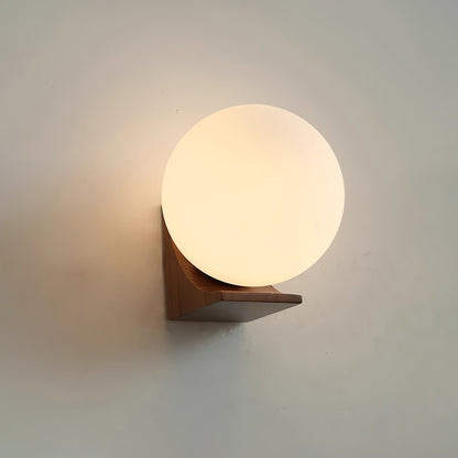 Evelyn Orb Wall Lamp Wall lamp