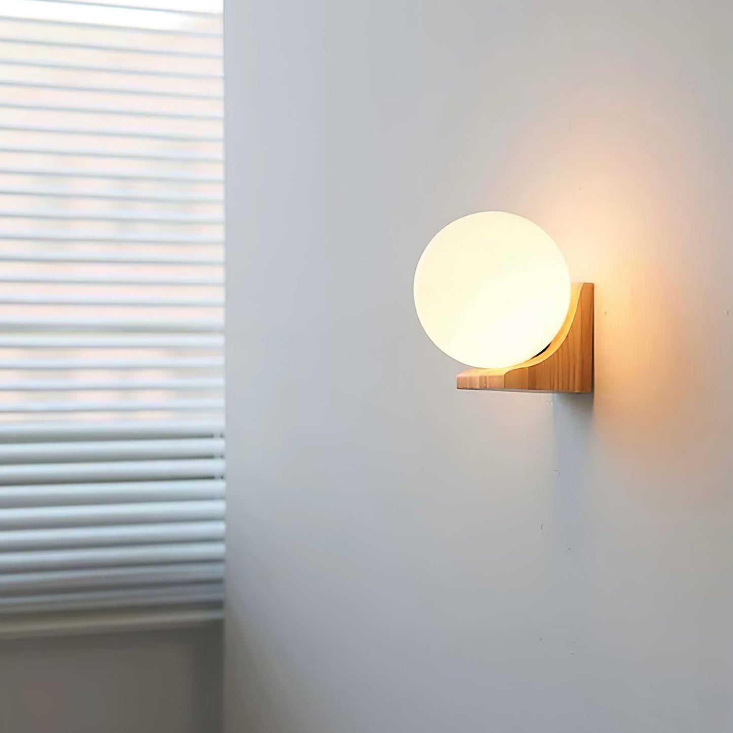 Evelyn Orb Wall Lamp Wall lamp
