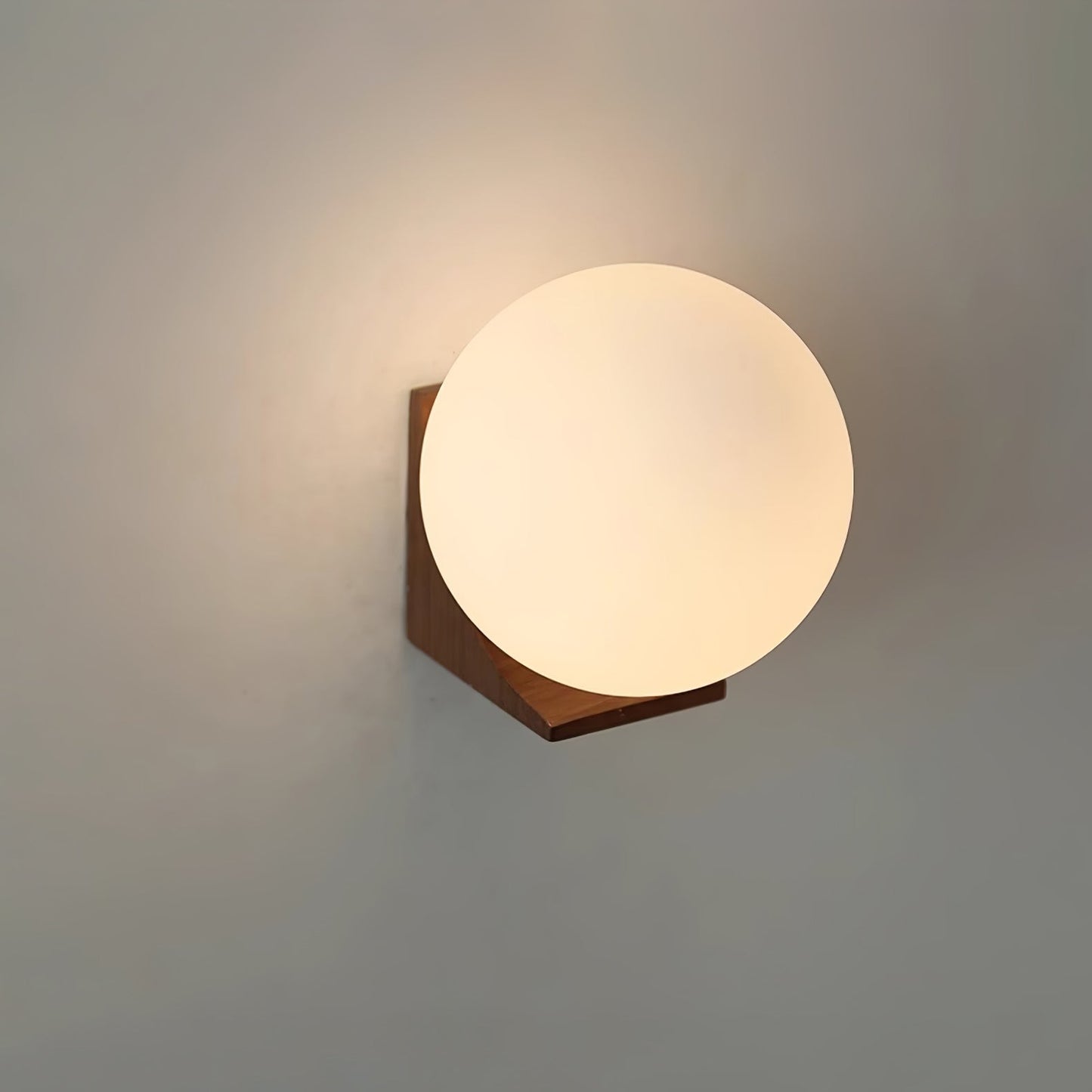 Evelyn Orb Wall Lamp Wall lamp