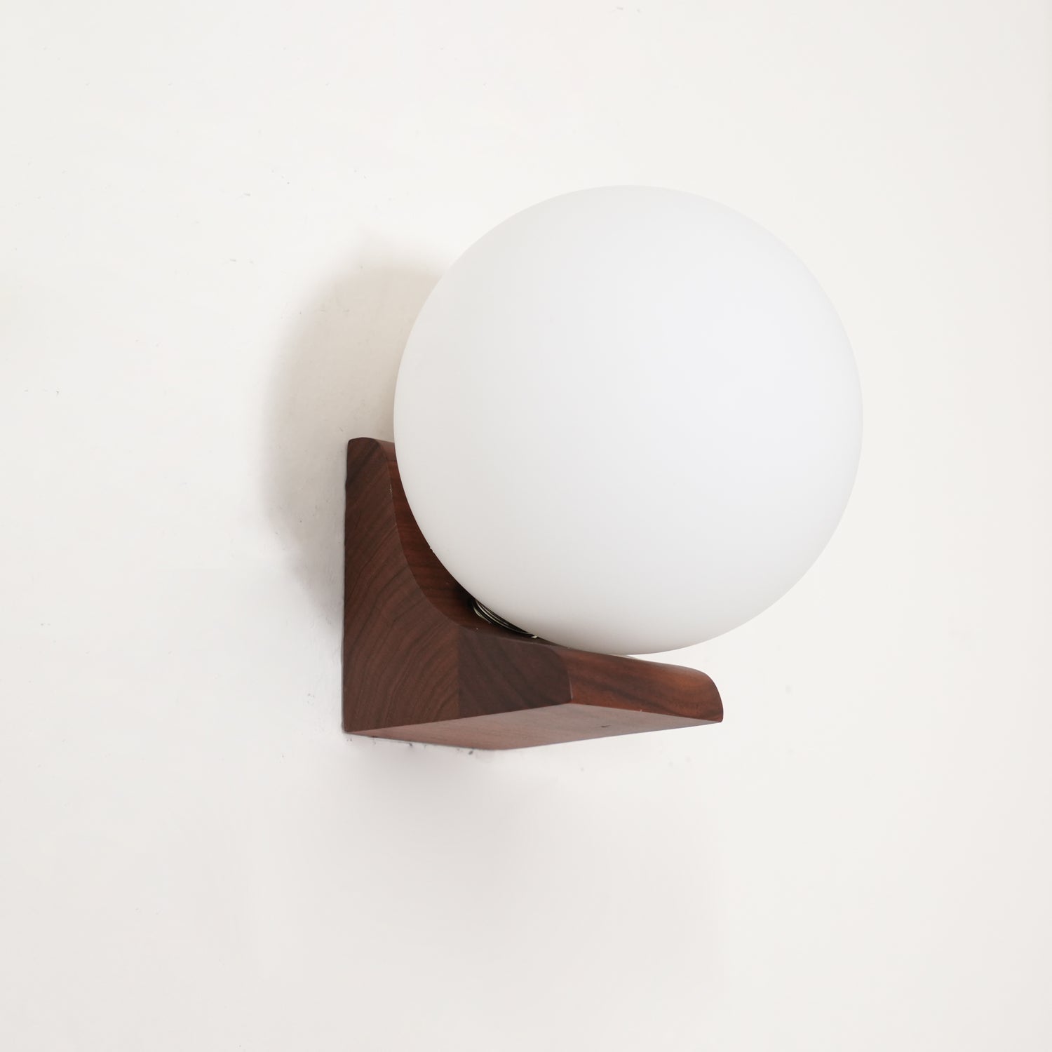 Evelyn Orb Wall Lamp Wall lamp