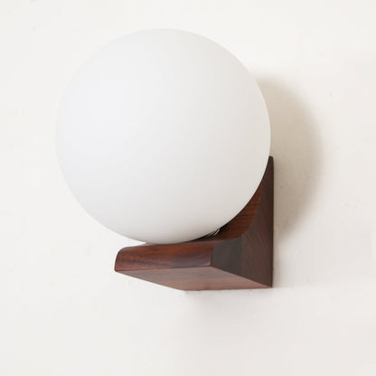 Evelyn Orb Wall Lamp Wall lamp