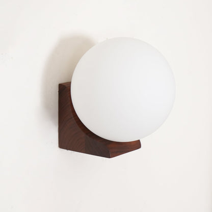 Evelyn Orb Wall Lamp Wall lamp
