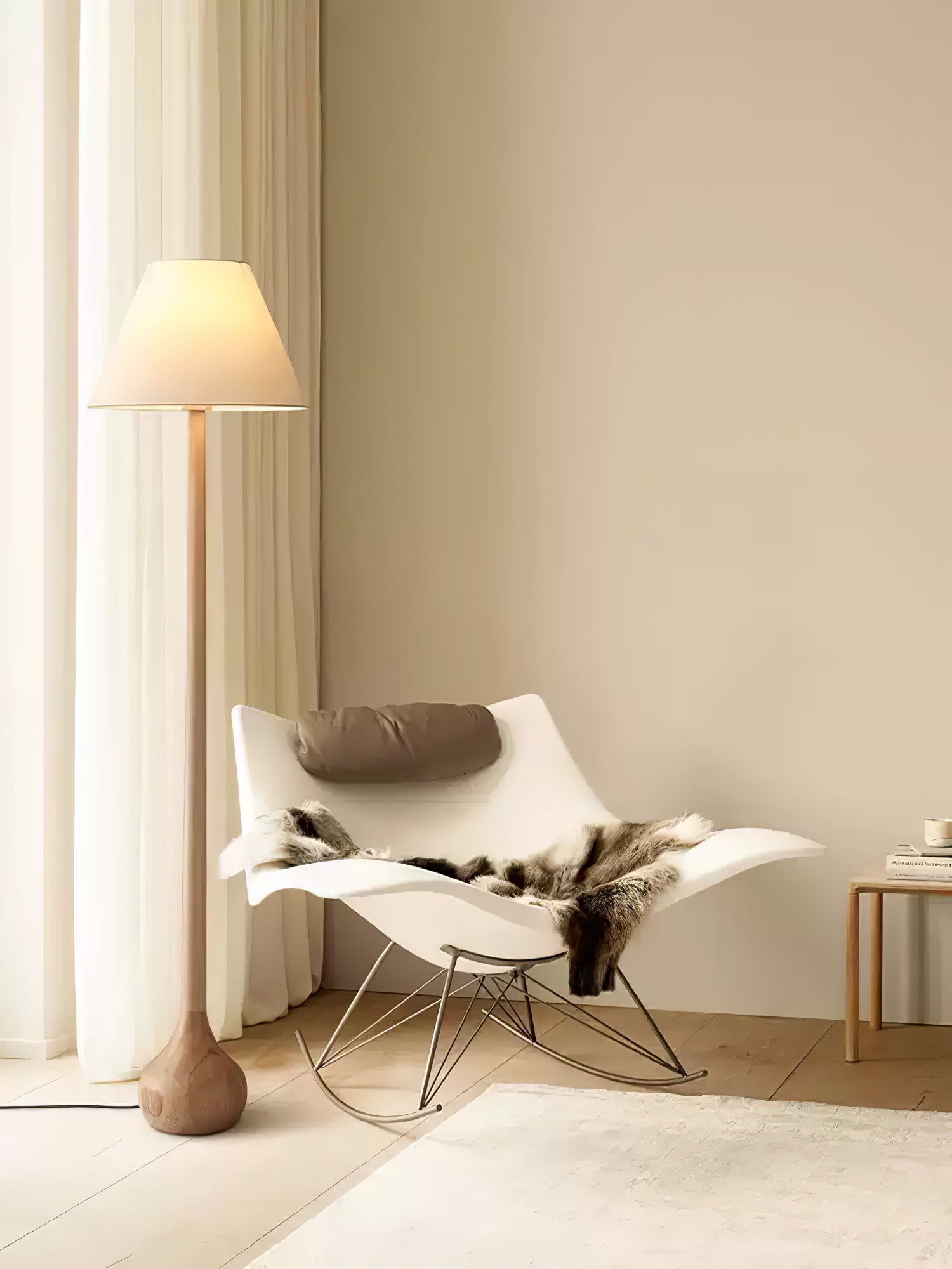 Final Strike Floor Lamp Floor lamp