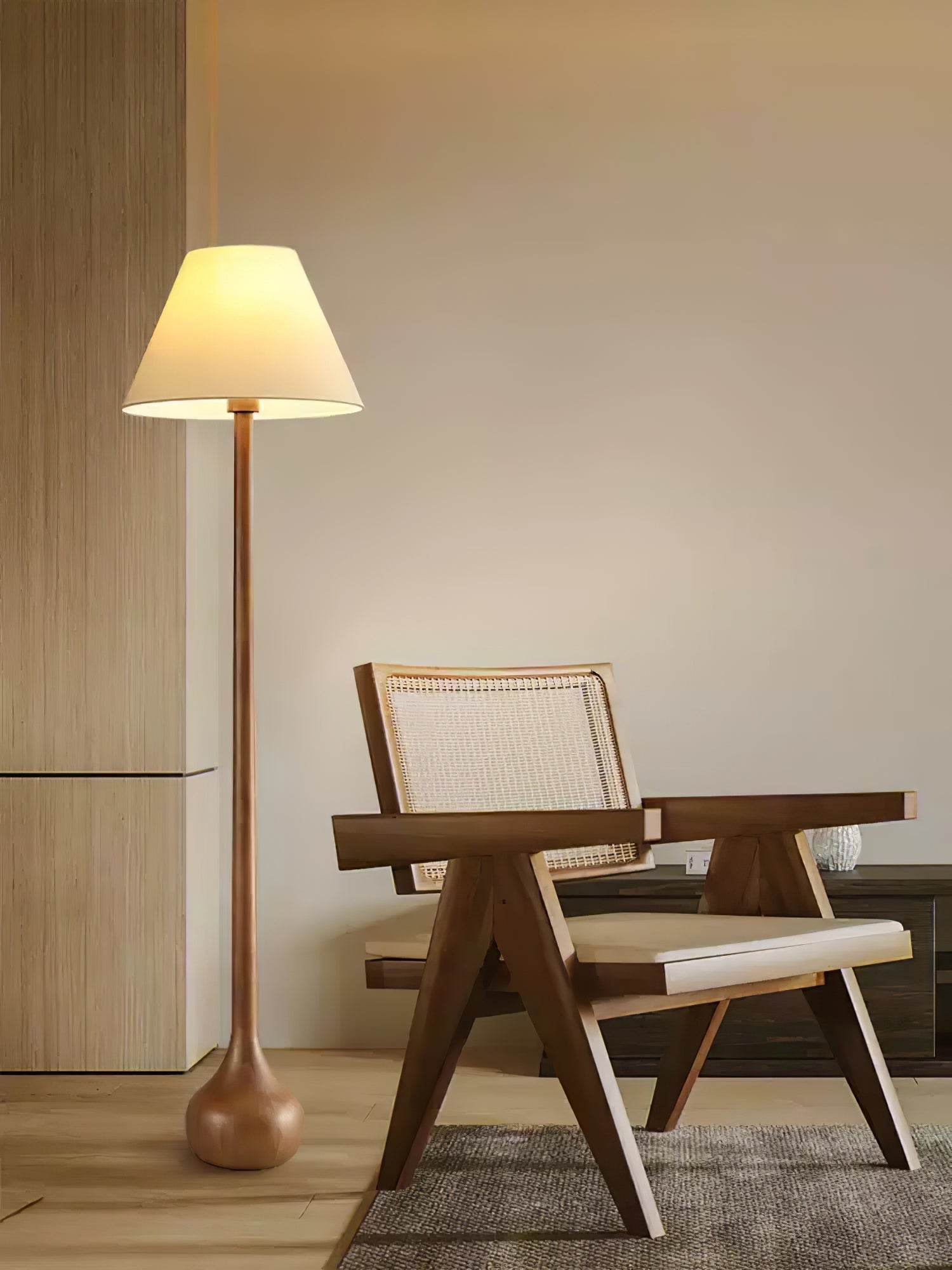 Final Strike Floor Lamp Floor lamp