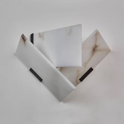 Fly Alabaster Sconce Left Dia 10.2″ x H 8.3″ / Dia 26cm x H 21cm / White / Warm Light Wall lamp