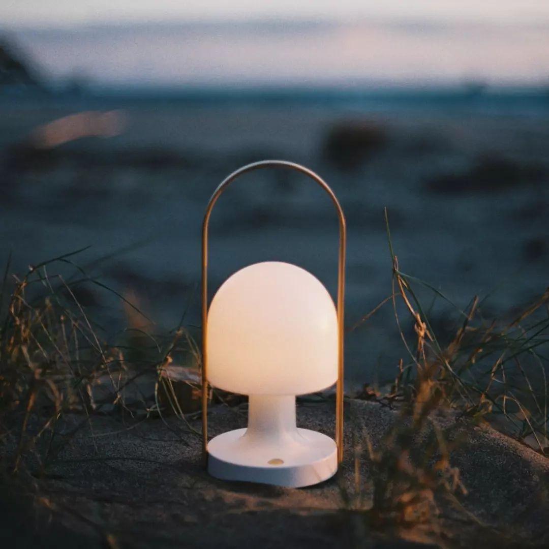 Portable Glass Charging Table Lamp ? 8.3″ x H 20.9″ / Dia 21cm x H 53cm / White / Charge Table lamp