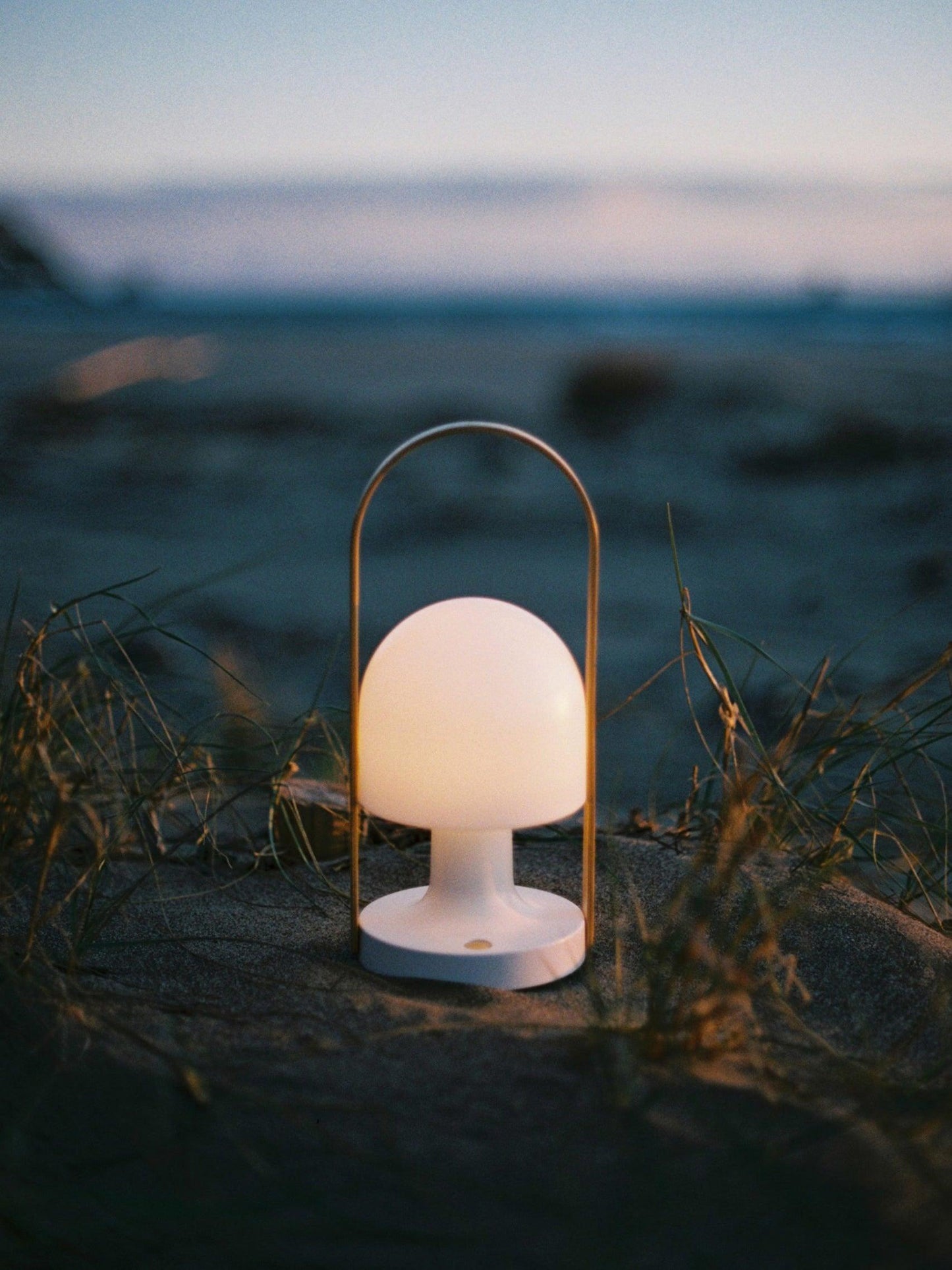 Portable Glass Charging Table Lamp ? 8.3″ x H 20.9″ / Dia 21cm x H 53cm / White / Charge Table lamp