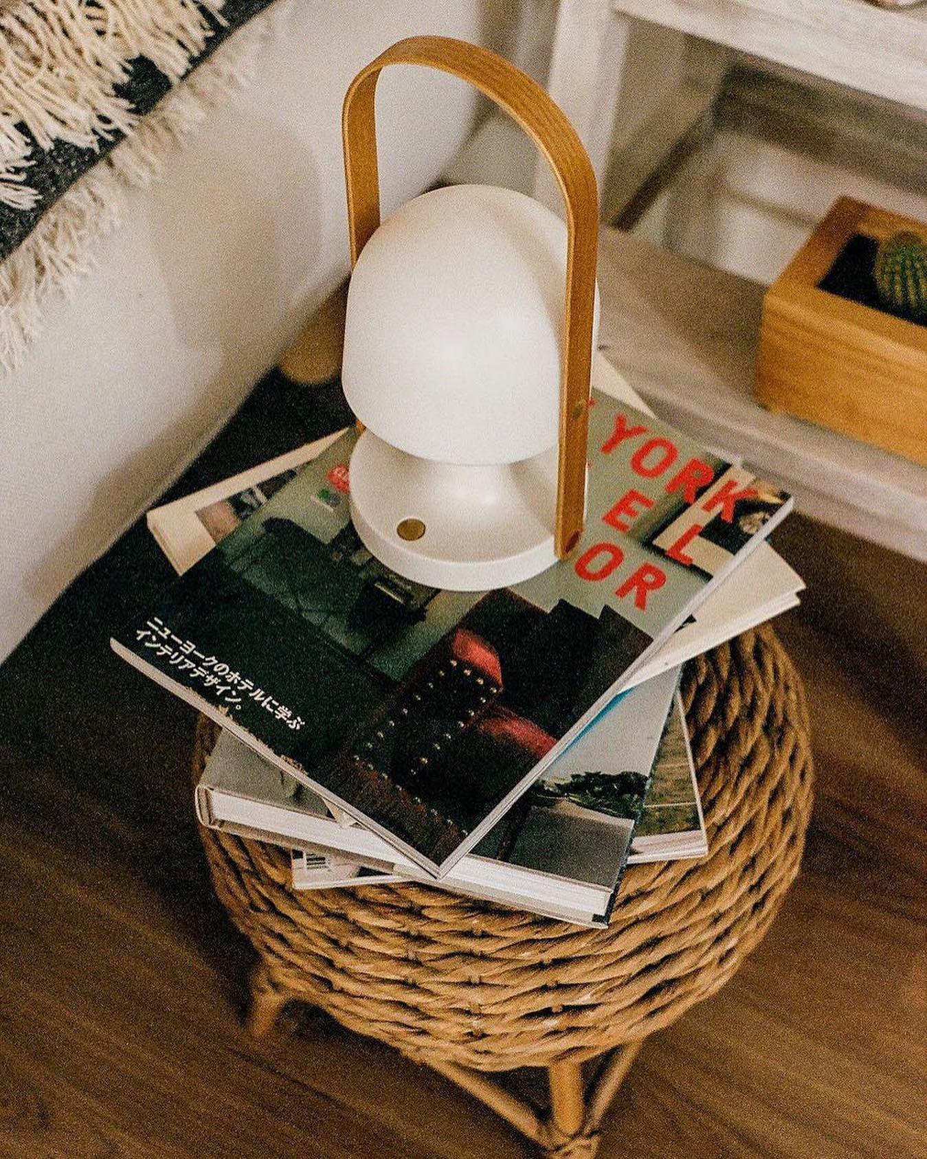 Portable Glass Charging Table Lamp ? 8.3″ x H 20.9″ / Dia 21cm x H 53cm / White / Charge Table lamp